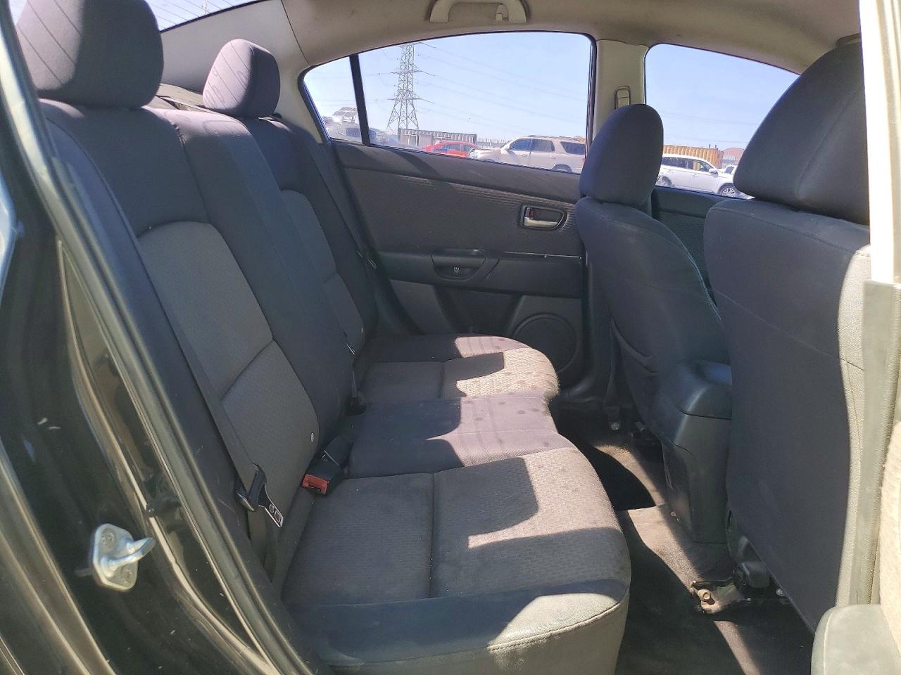 2005 Mazda 3 I Black vin: JM1BK12F951247433