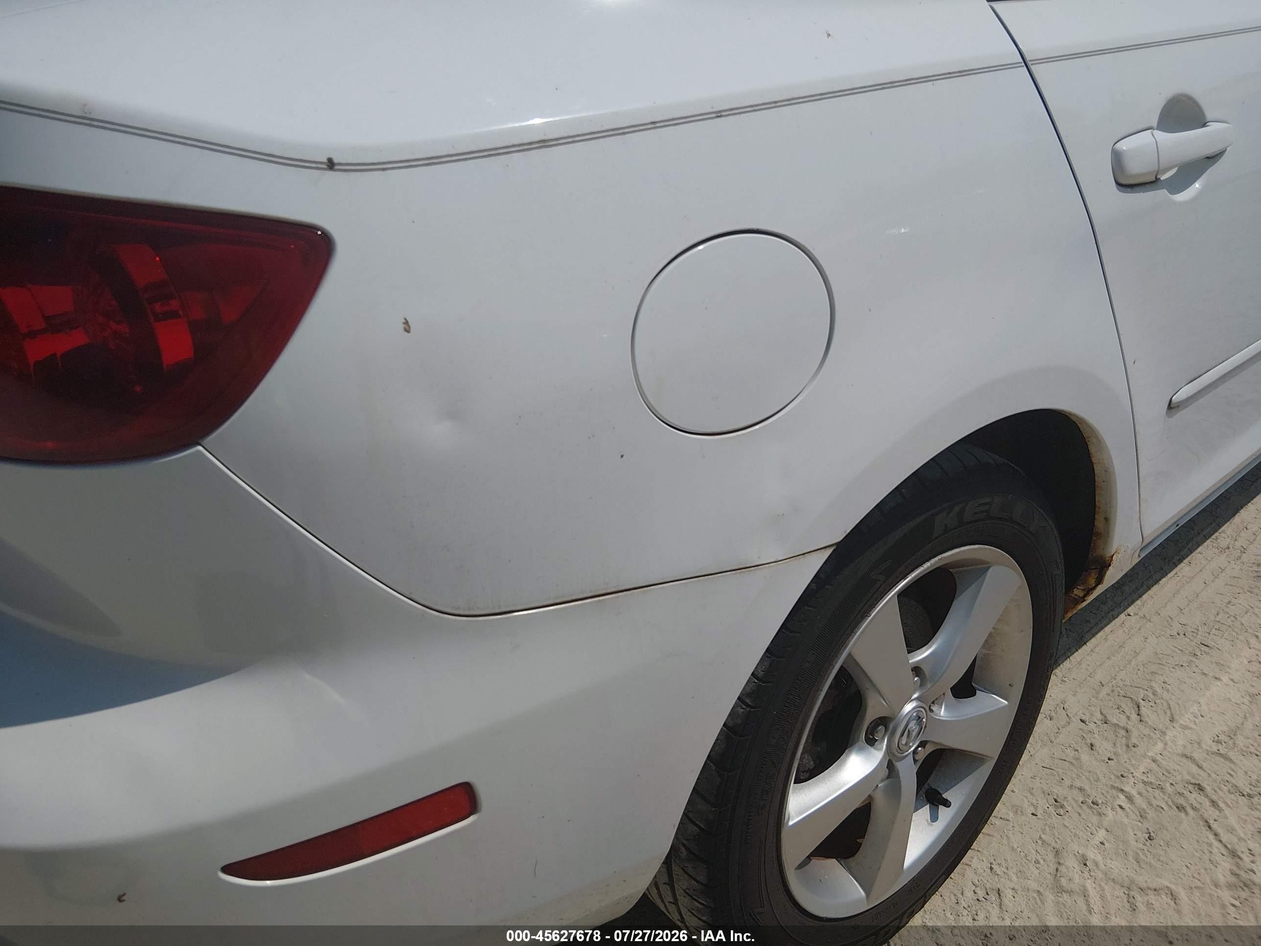 2006 Mazda Mazda3 I Touring White vin: JM1BK12F961413337
