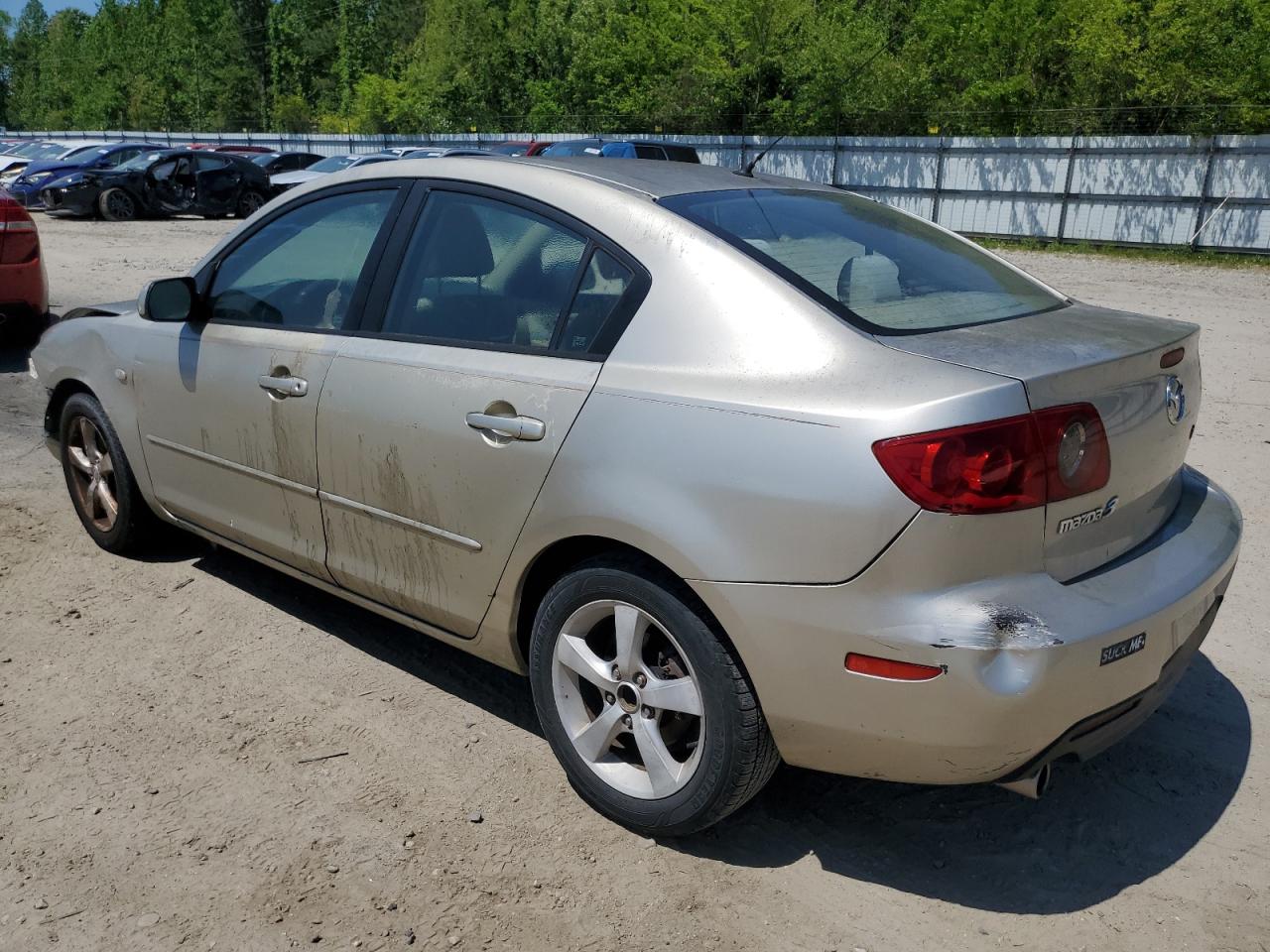 2004 Mazda 3 Silver vin: JM1BK12FX41176483