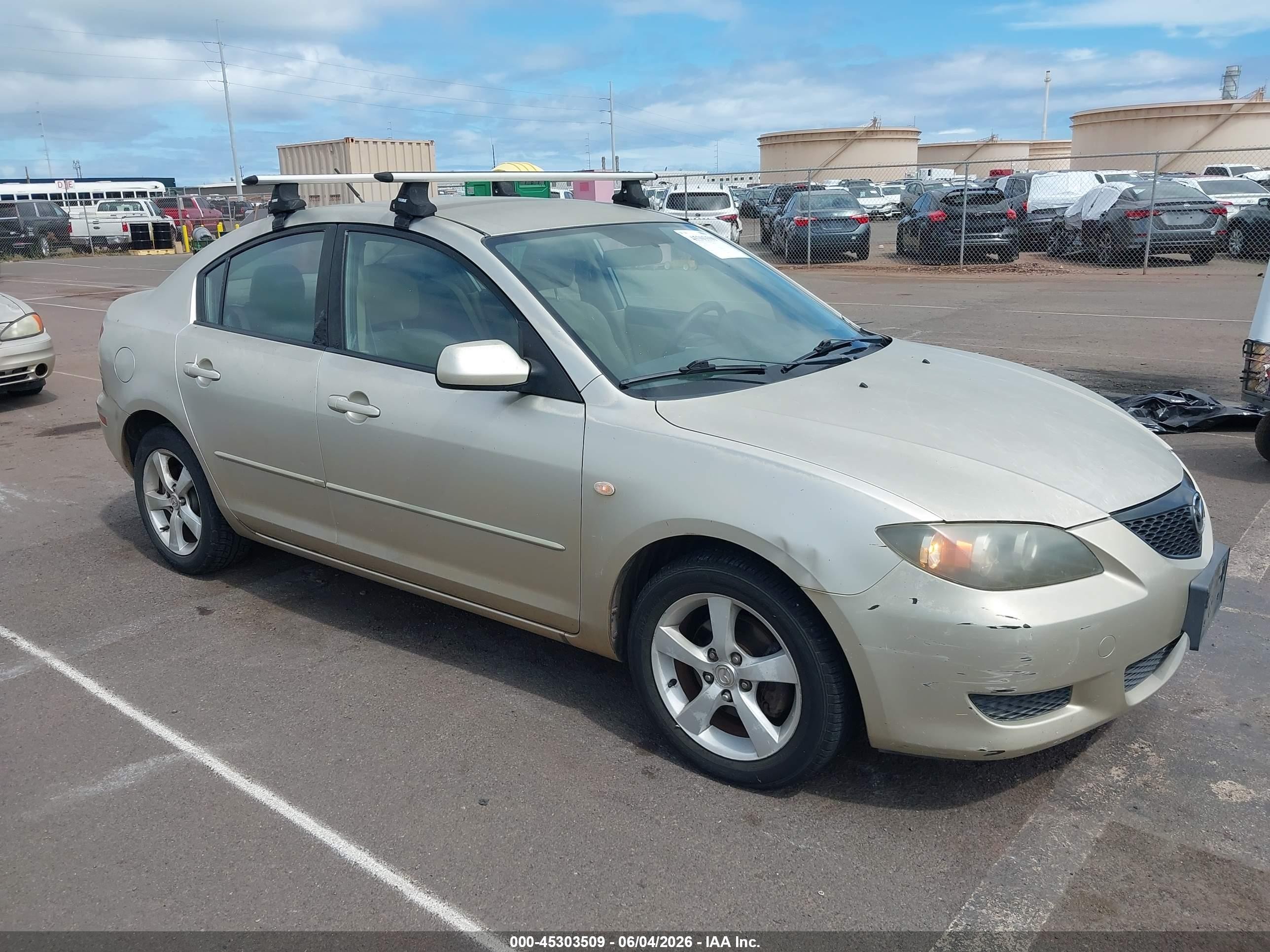 2005 Mazda Mazda3 I Gray vin: JM1BK12FX51227627