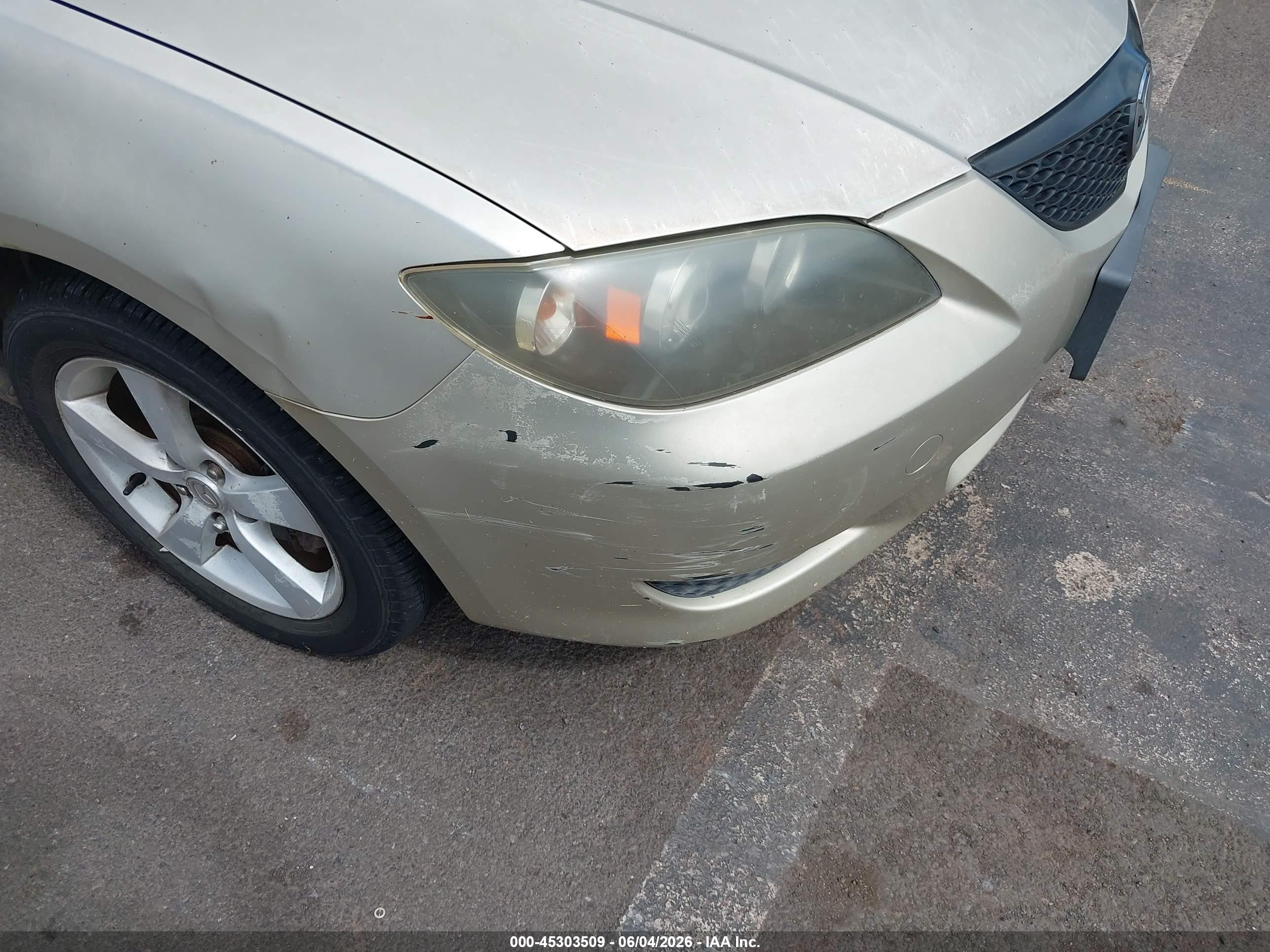 2005 Mazda Mazda3 I Gray vin: JM1BK12FX51227627