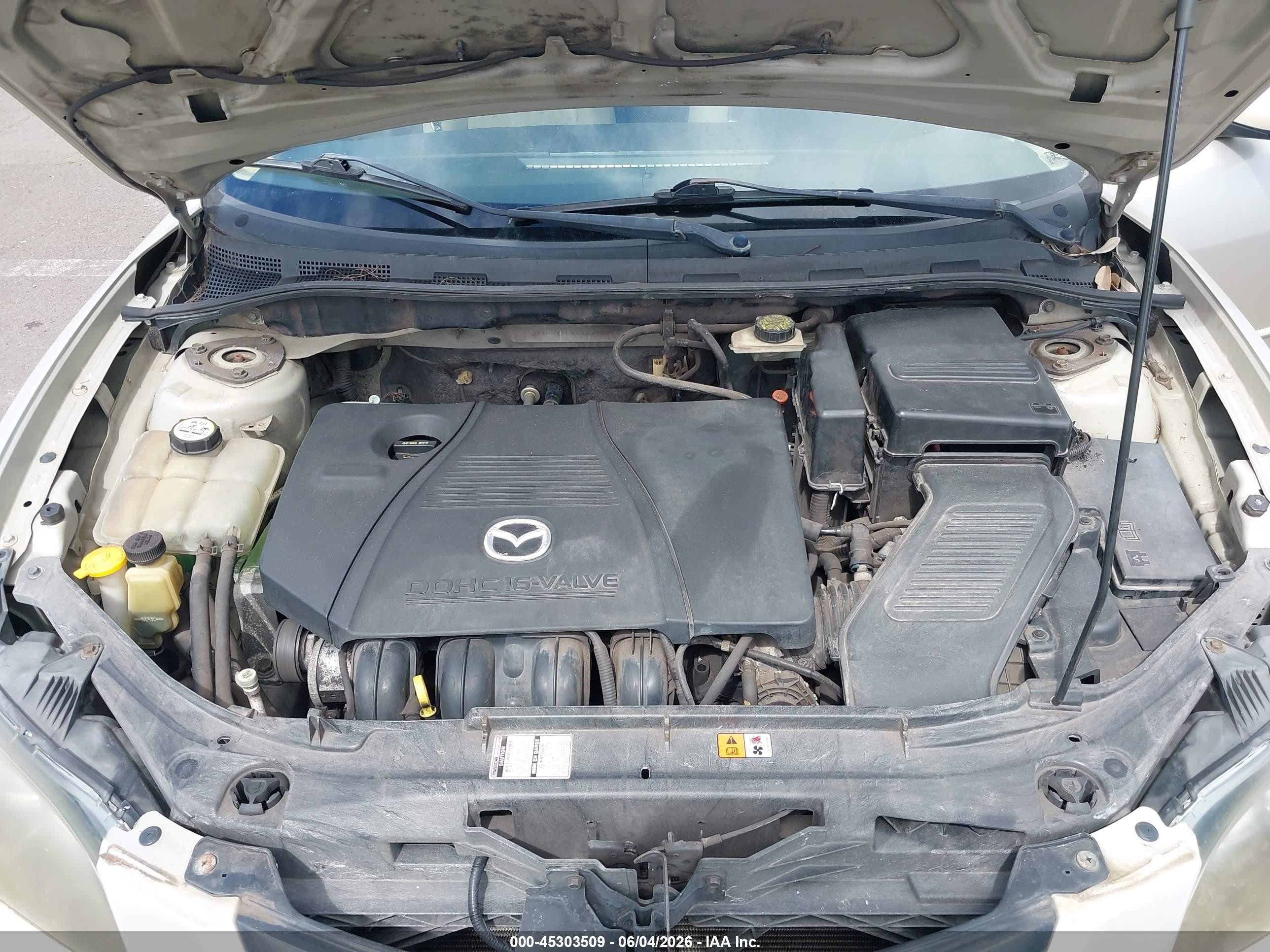 2005 Mazda Mazda3 I Gray vin: JM1BK12FX51227627