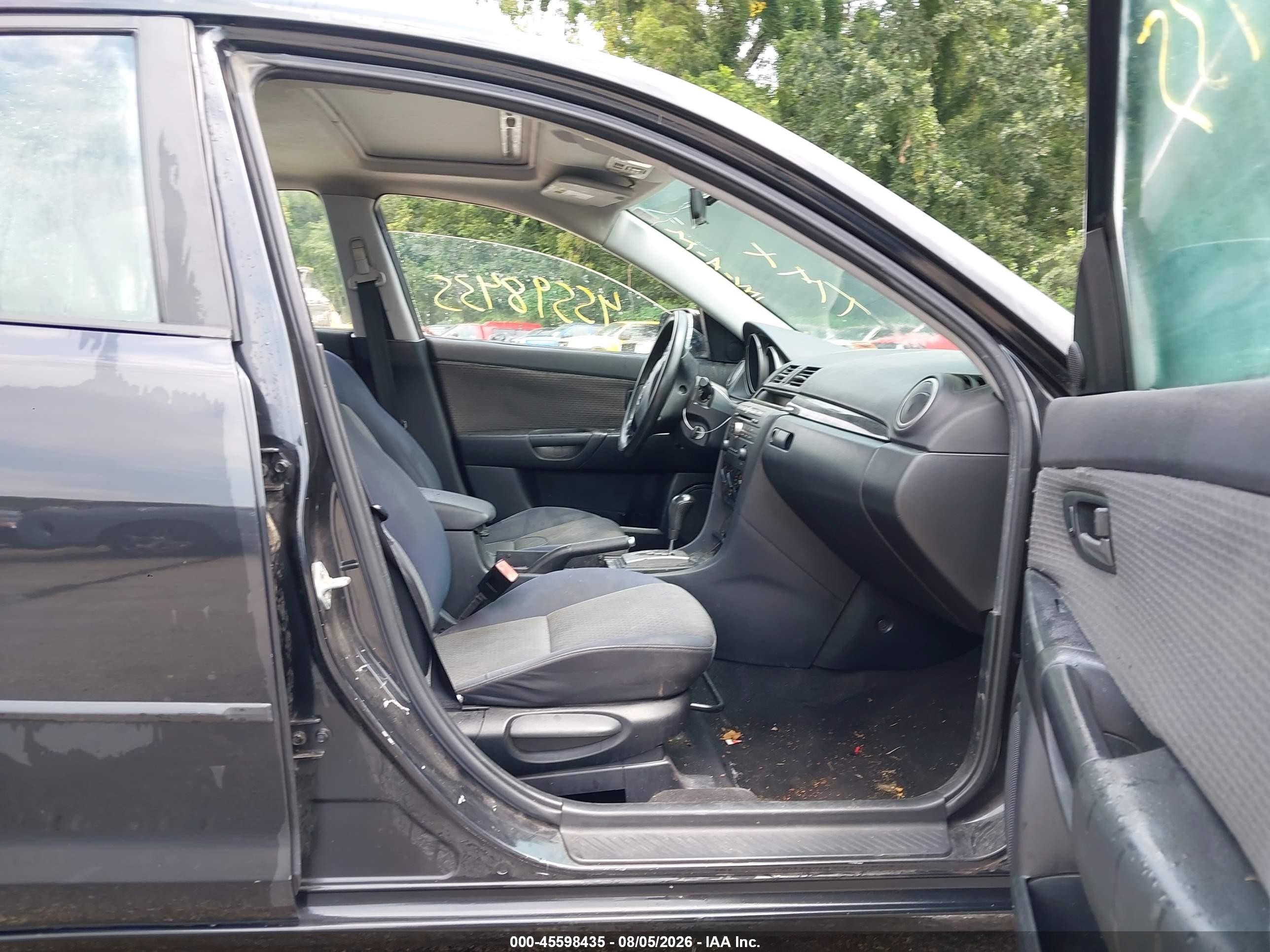 2005 Mazda Mazda3 I Black vin: JM1BK12FX51292669