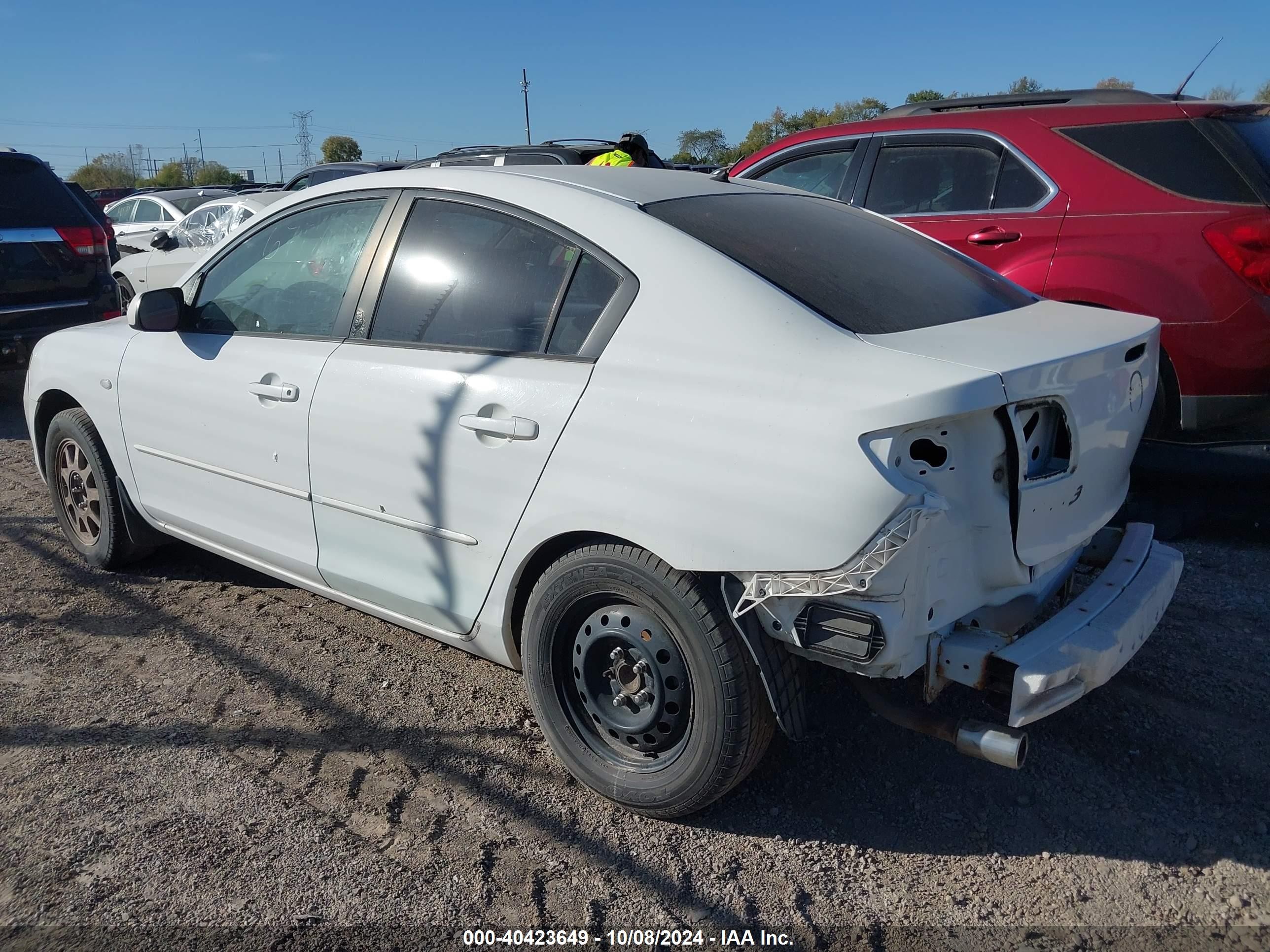 2007 Mazda Mazda3 I Белый vin: JM1BK12FX71641851