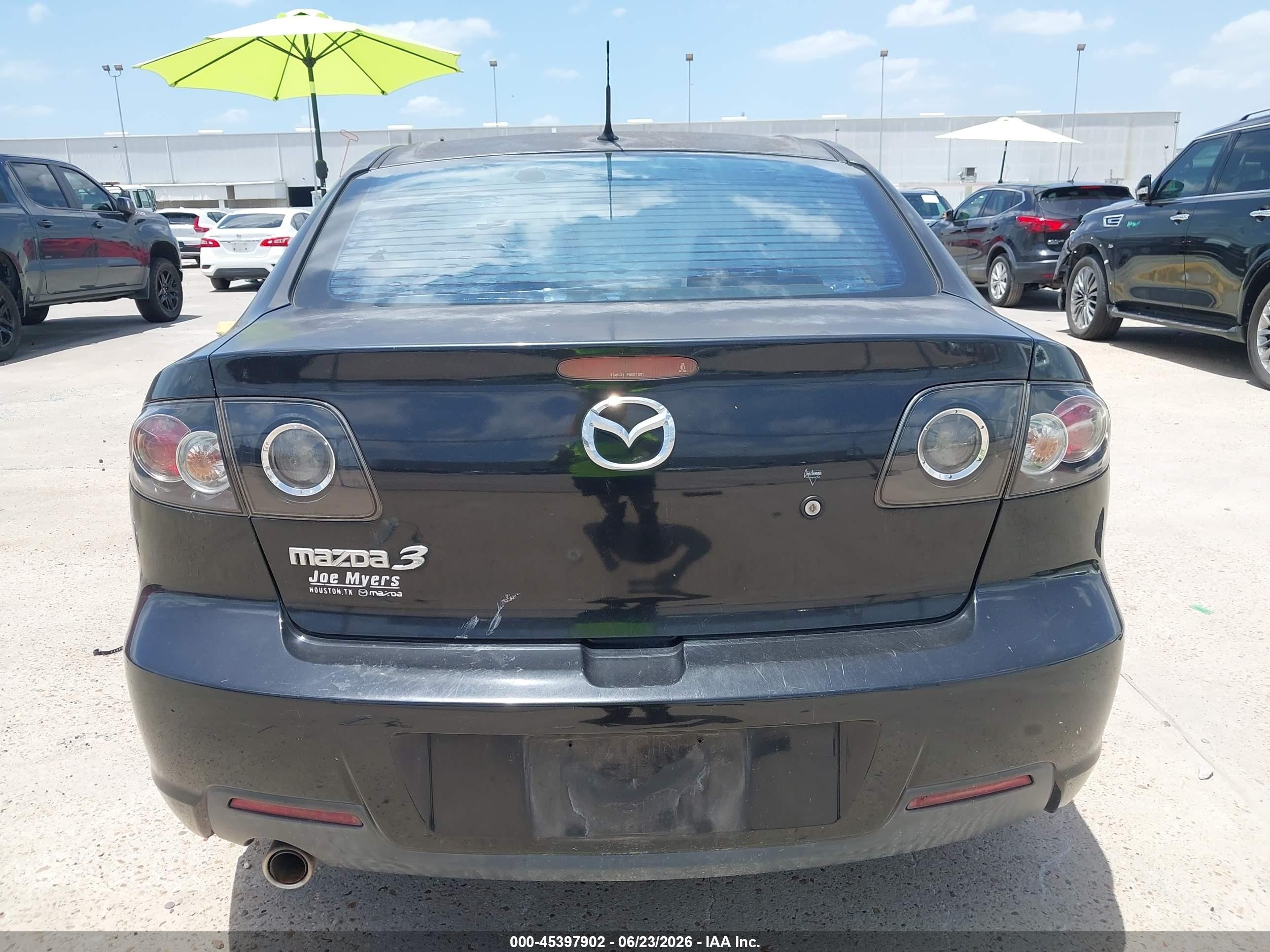 2008 Mazda Mazda3 I Sport Black vin: JM1BK12FX81138306
