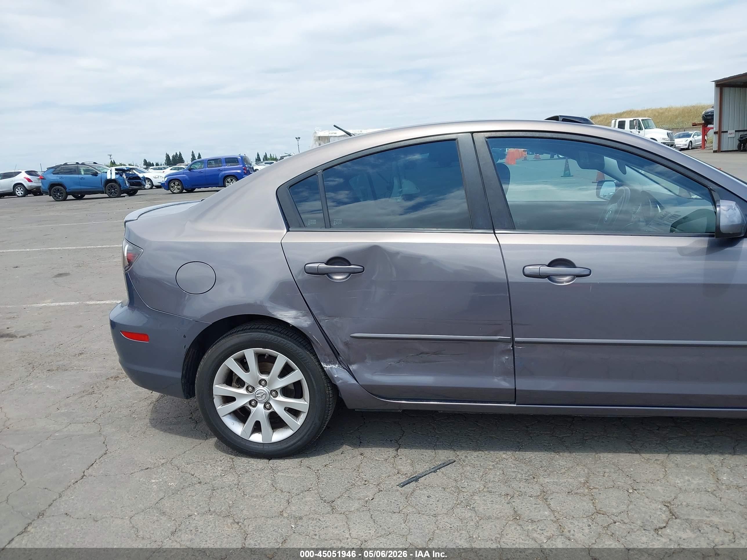 2007 Mazda Mazda3 I Gray vin: JM1BK12G171638538