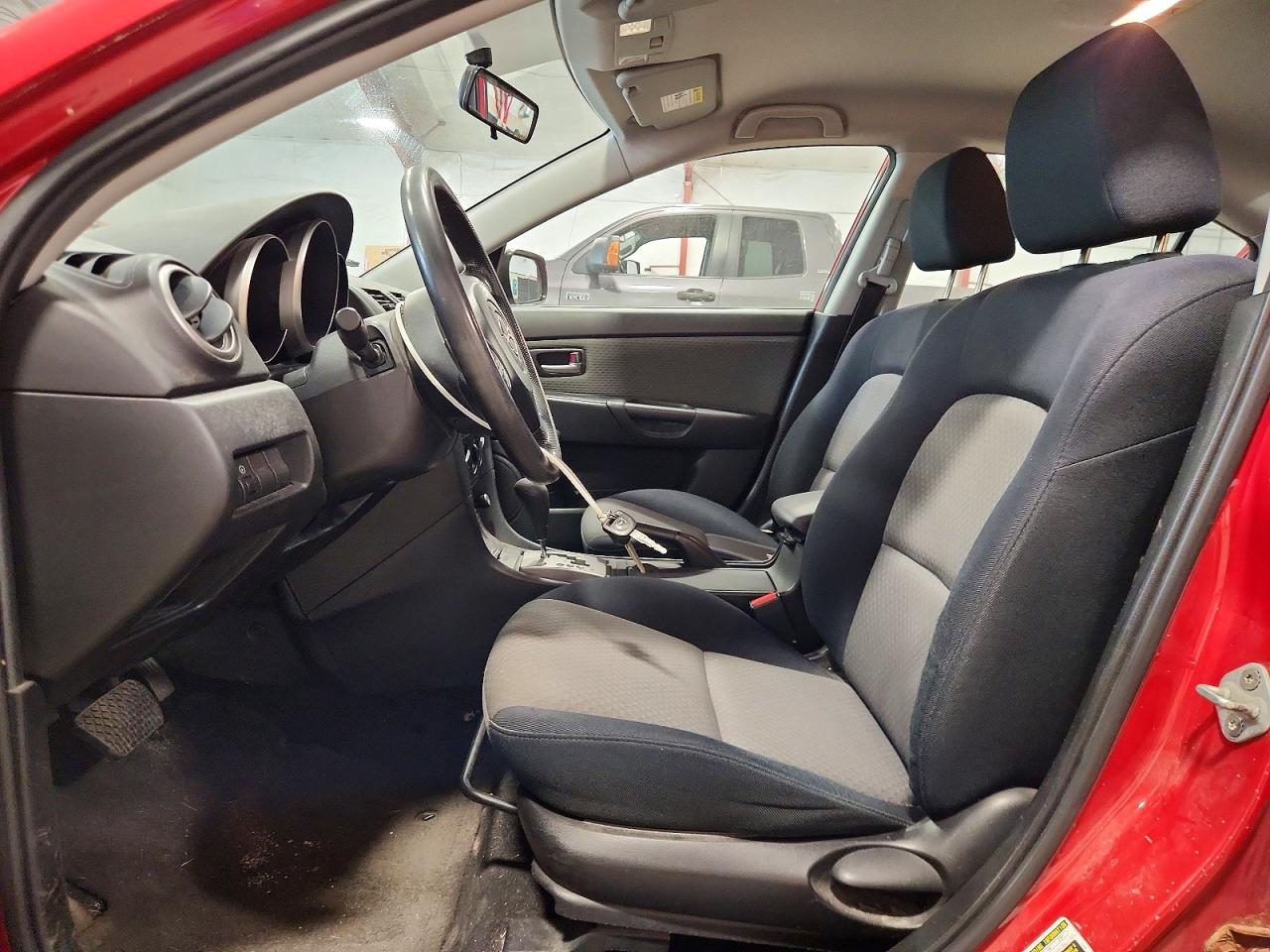 2006 Mazda 3 I Red vin: JM1BK12G261471900