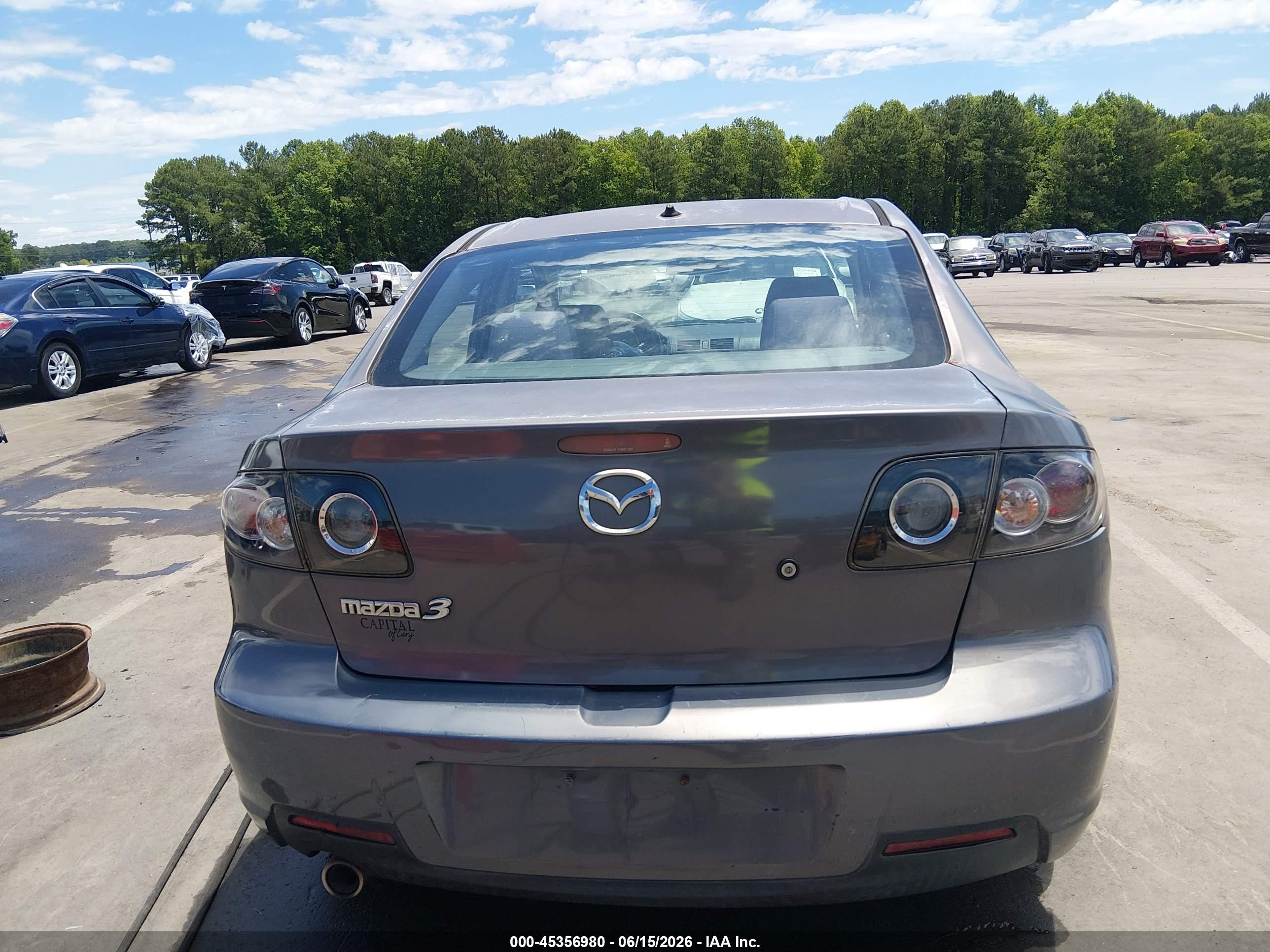 2008 Mazda Mazda3 I Sport Silver vin: JM1BK12G281859454