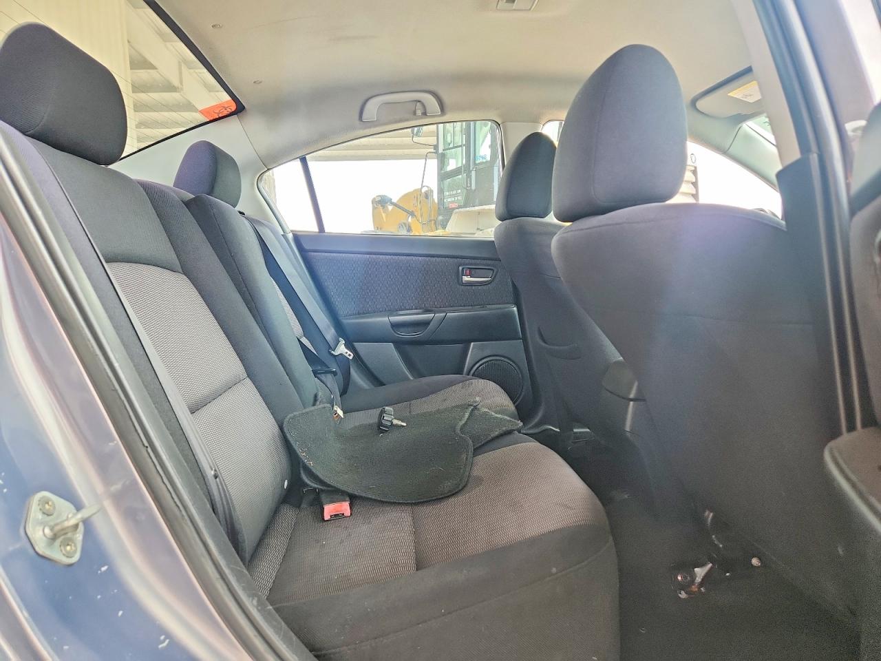 2008 Mazda 3 I Серебряный vin: JM1BK12G381826494