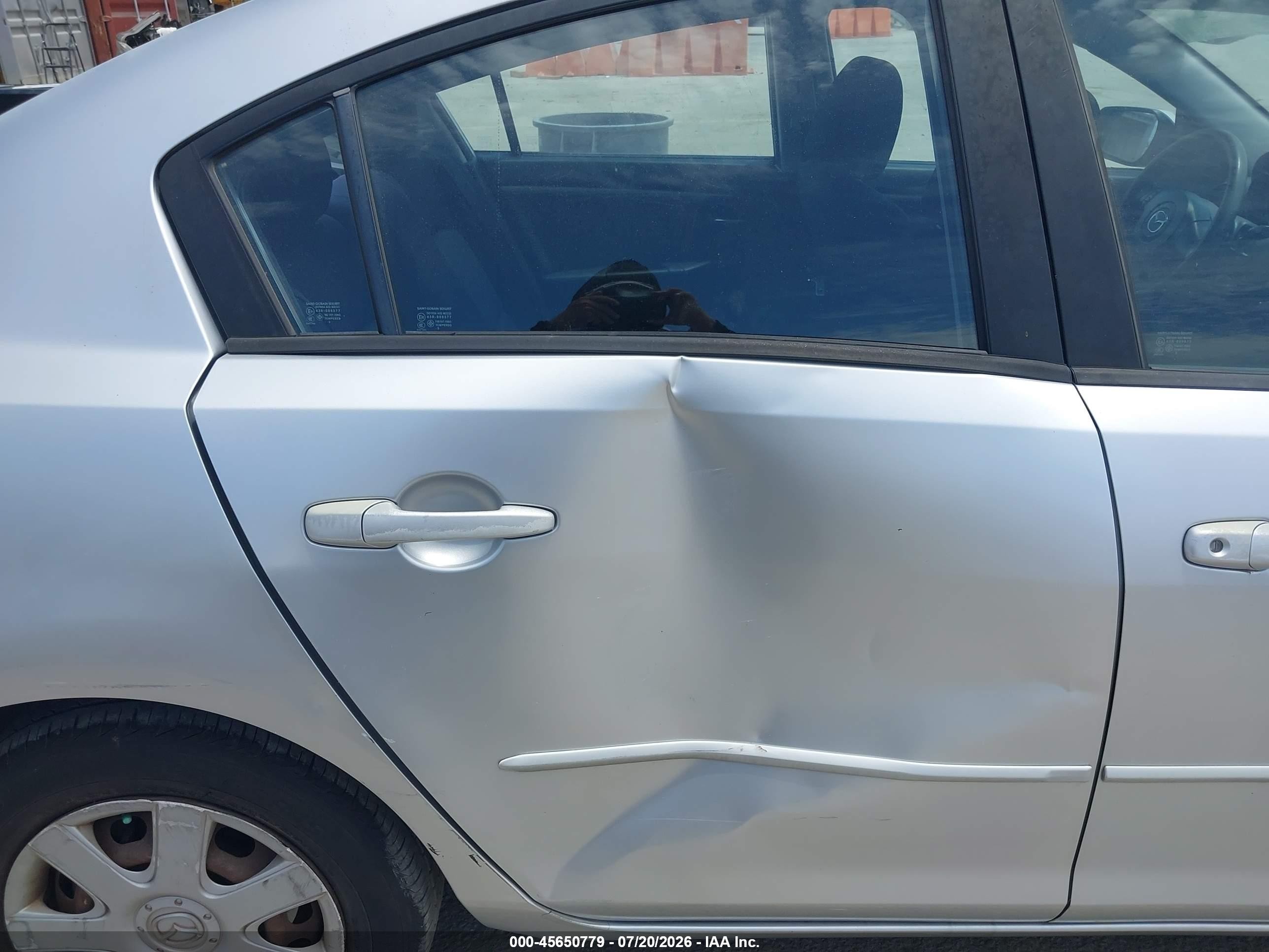 2006 Mazda Mazda3 I Silver vin: JM1BK12G461404926