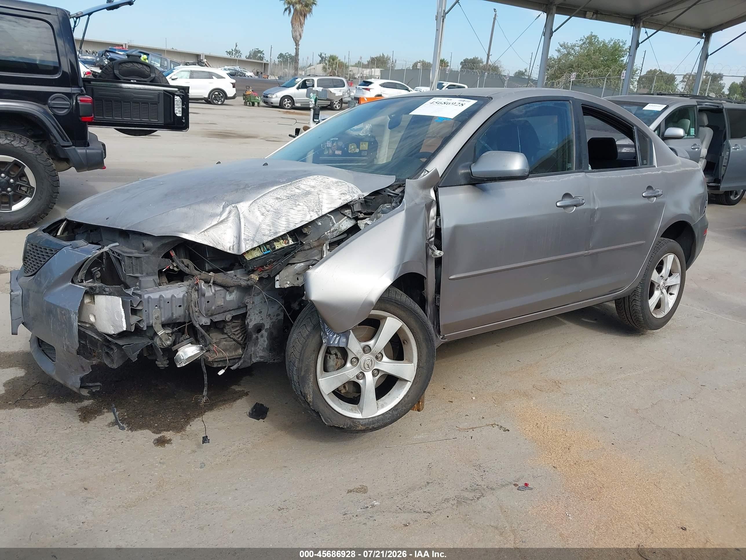 2006 Mazda Mazda3 I Touring Silver vin: JM1BK12G661401543