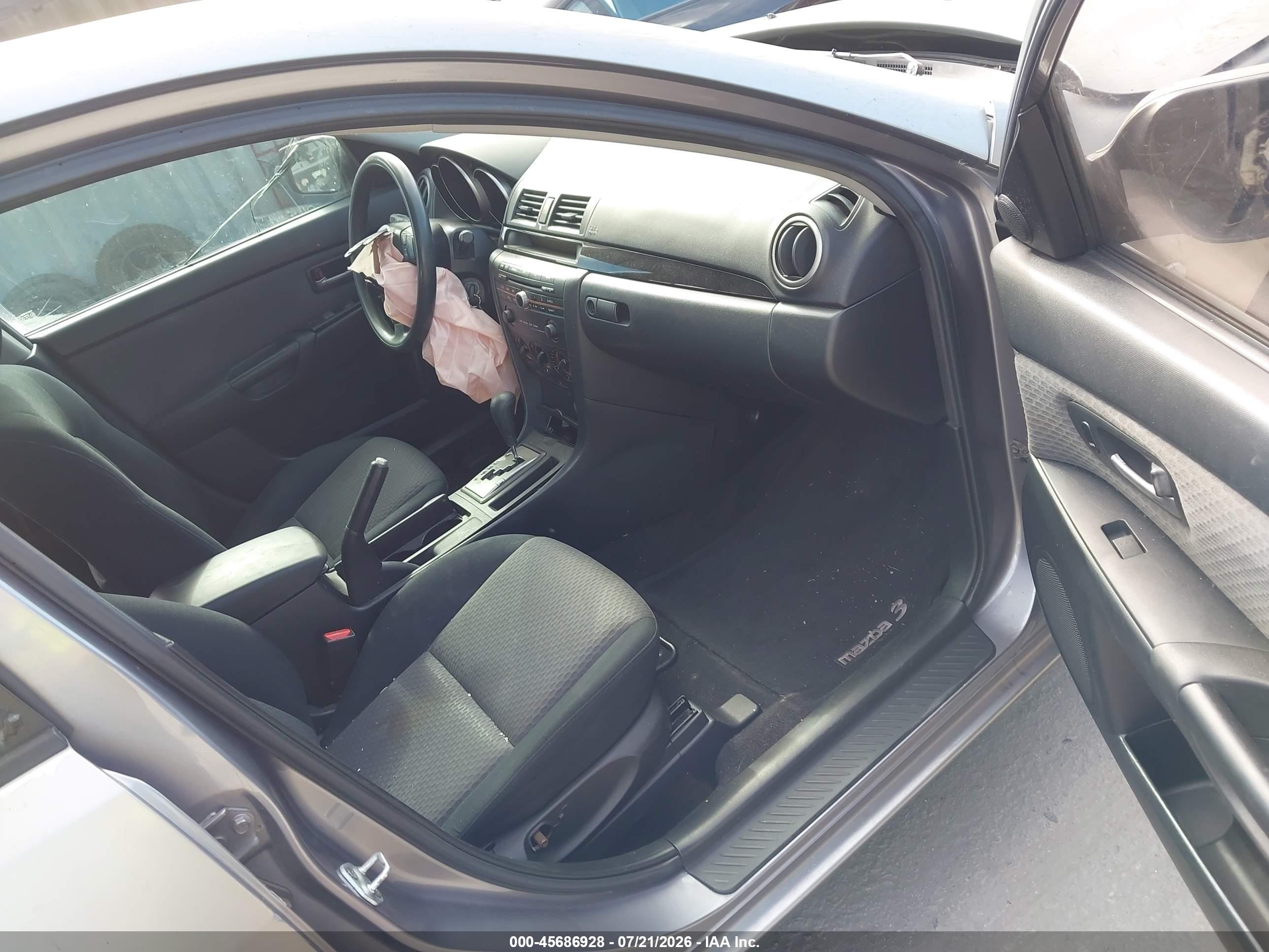2006 Mazda Mazda3 I Touring Silver vin: JM1BK12G661401543