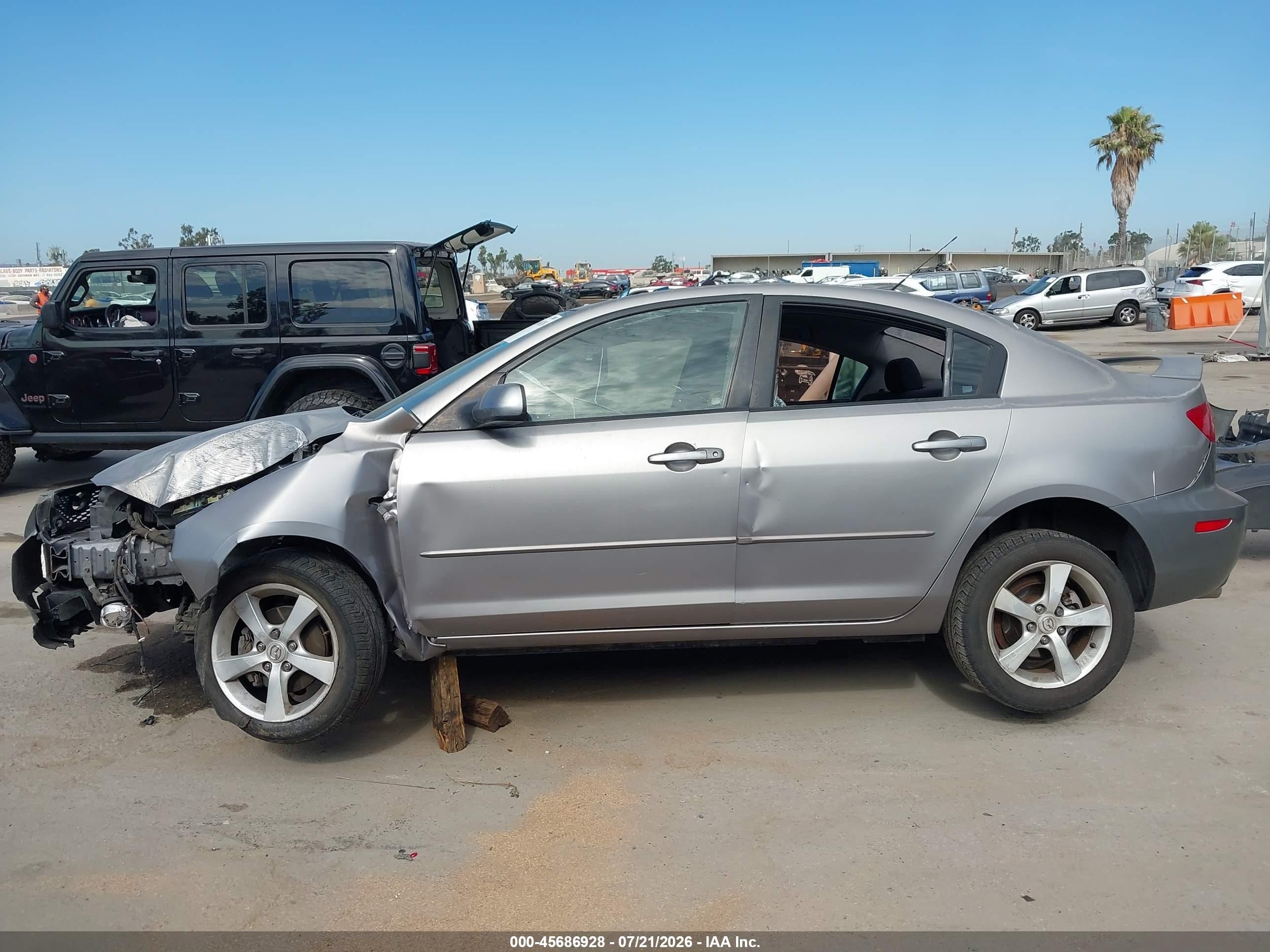 2006 Mazda Mazda3 I Touring Silver vin: JM1BK12G661401543