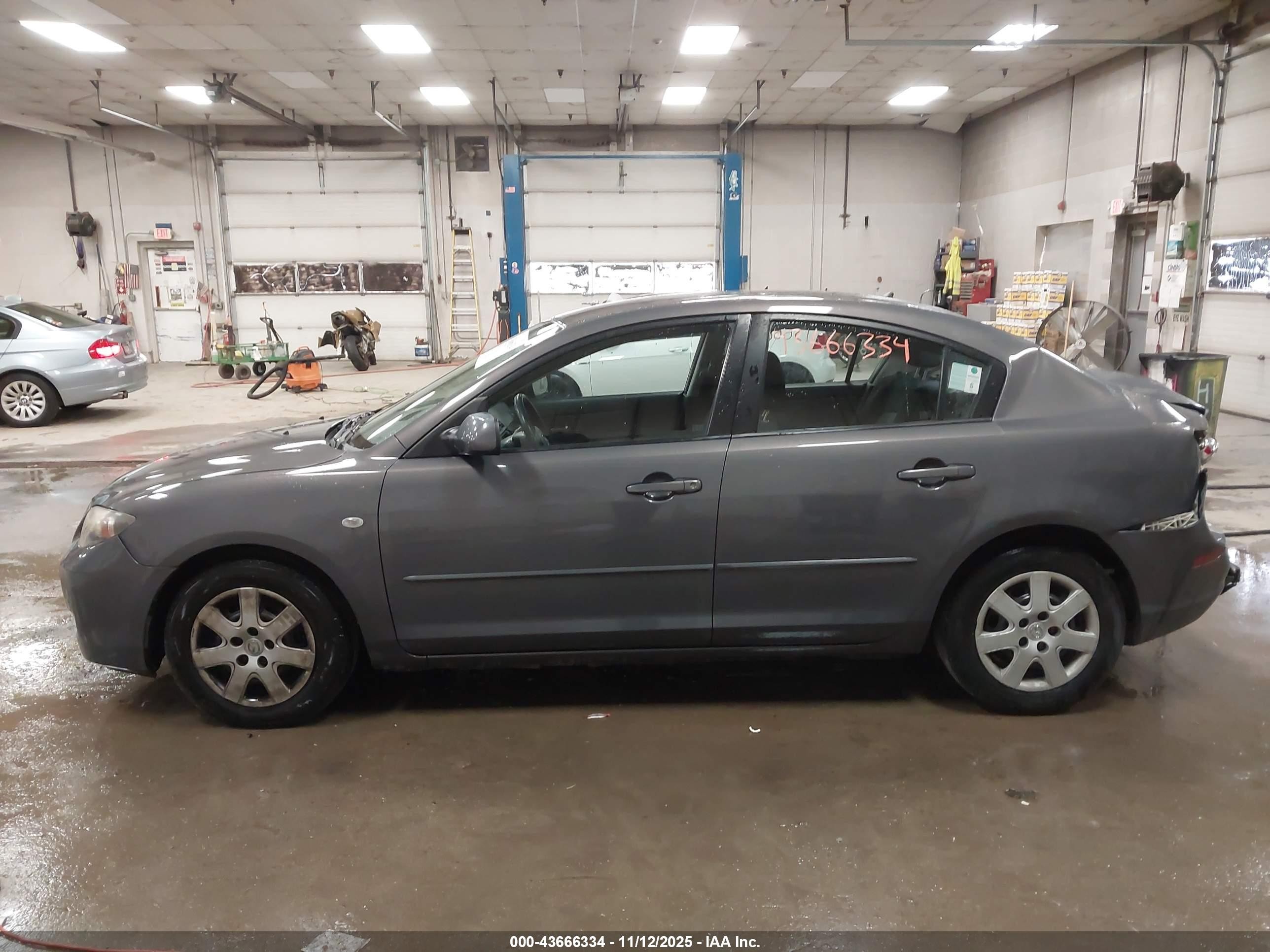 miina3731様 お値下げ後商品ページ Price & History 2008 Mazda Mazda3 I Sport 2.0l I-4 Dohc, 144hp vin