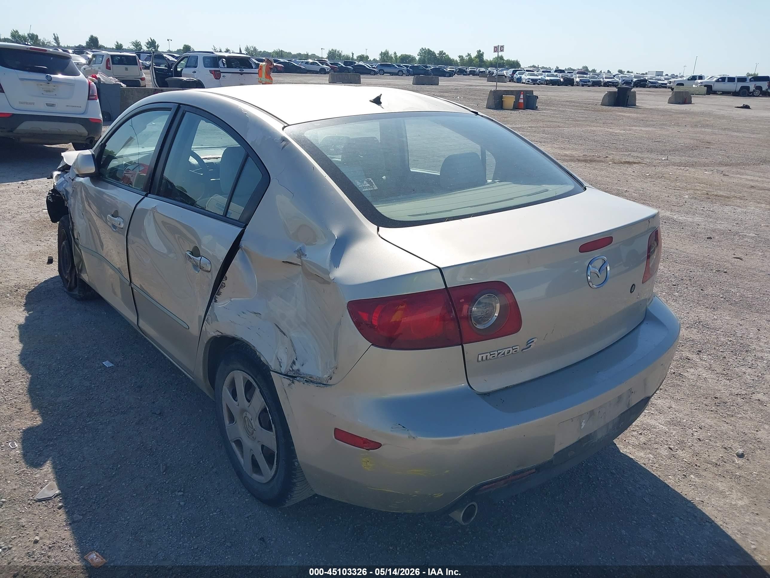 2006 Mazda Mazda3 I Gold vin: JM1BK12G761534179