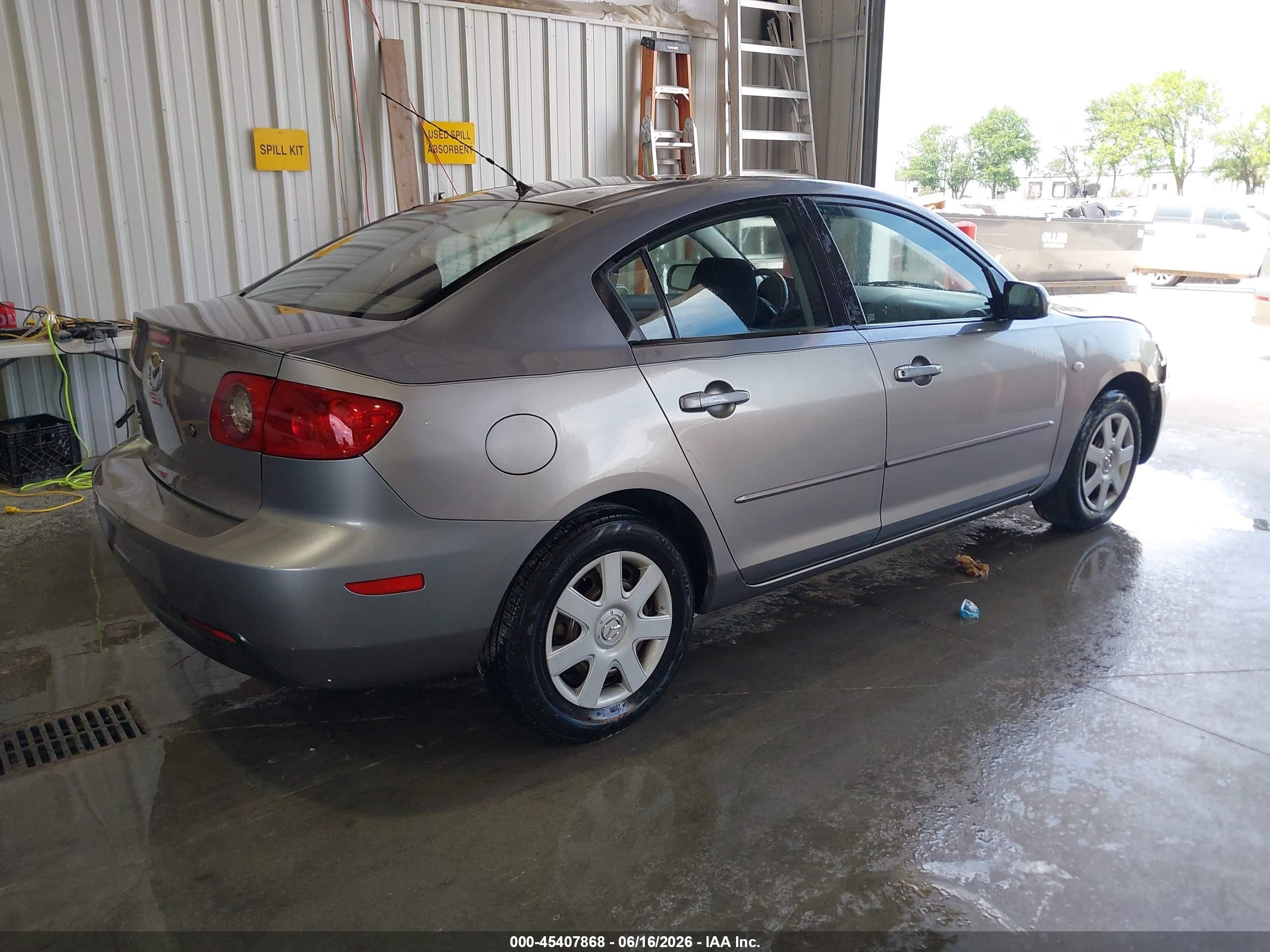 2006 Mazda Mazda3 I Gray vin: JM1BK12G961400788