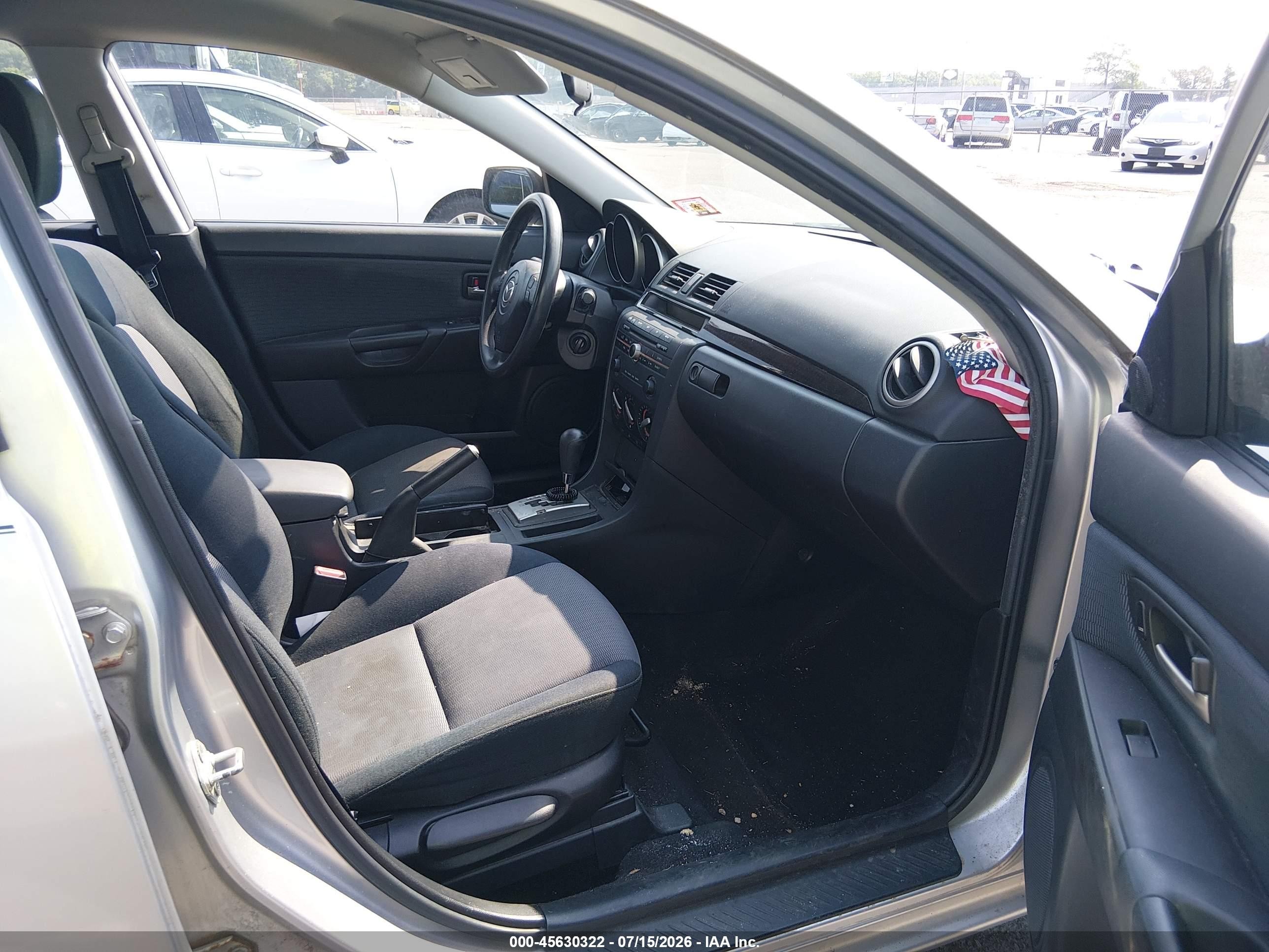 2007 Mazda Mazda3 I Silver vin: JM1BK12G971749483