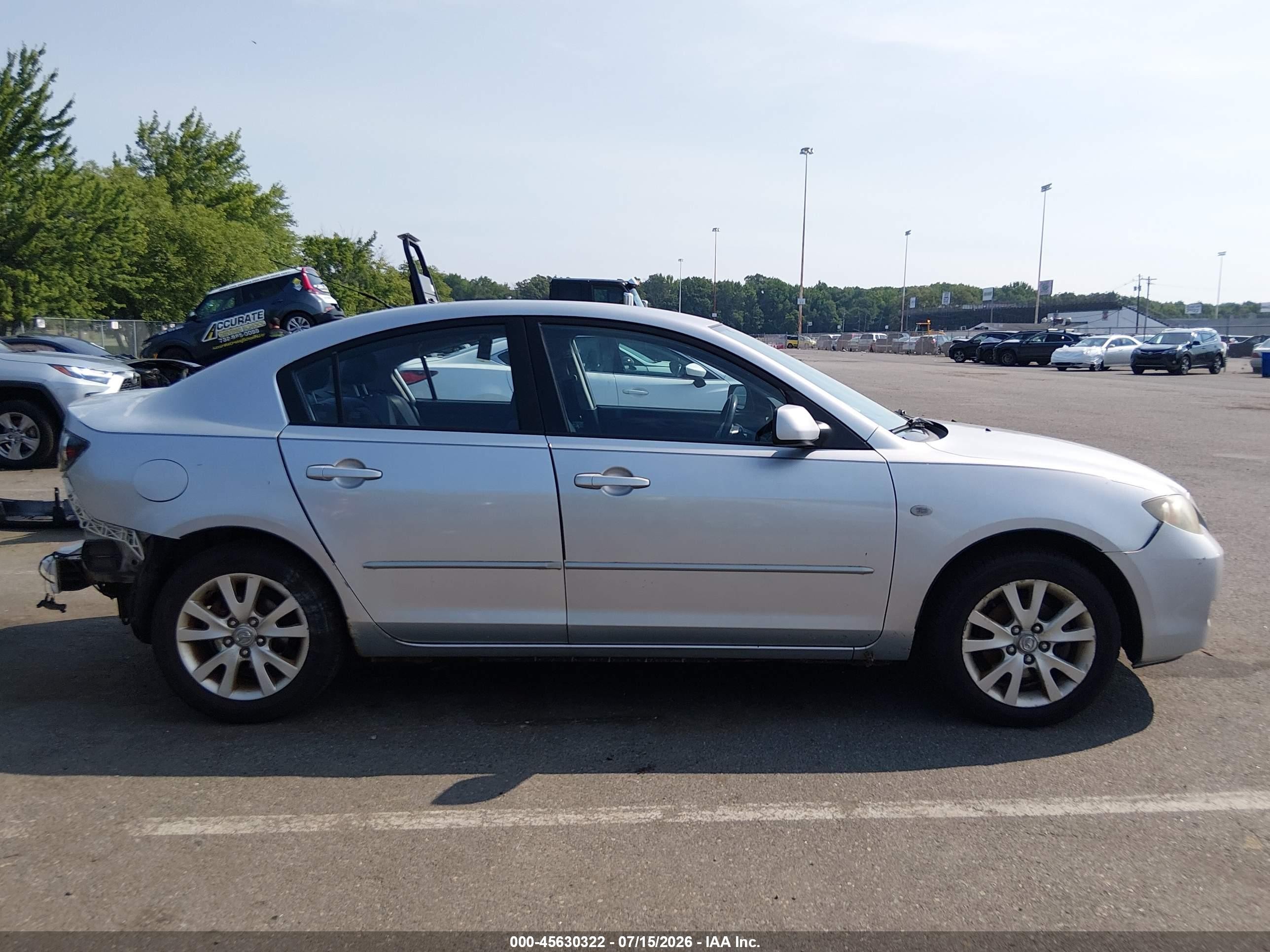 2007 Mazda Mazda3 I Silver vin: JM1BK12G971749483