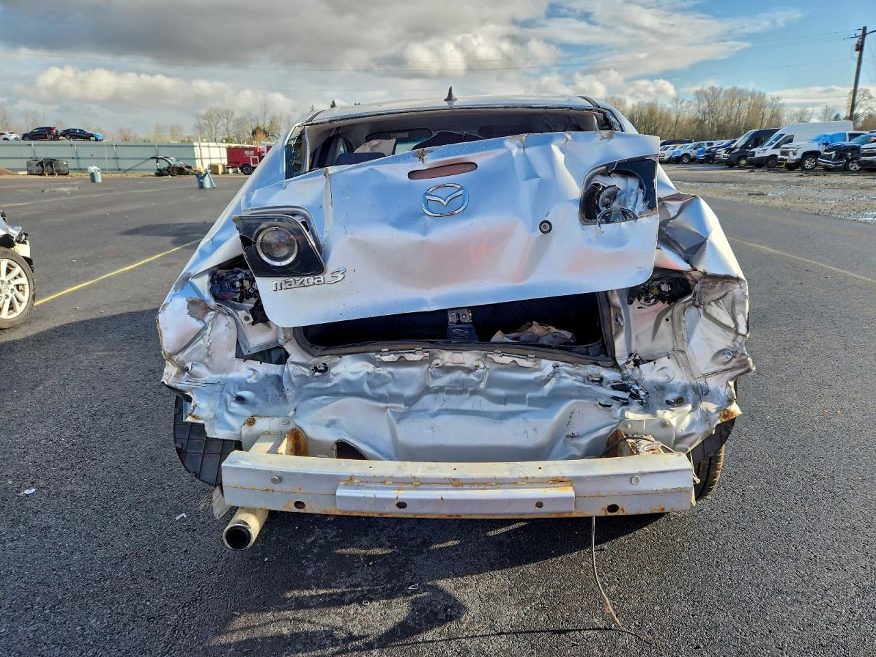 2008 Mazda 3 I Серебряный vin: JM1BK12GX81779853