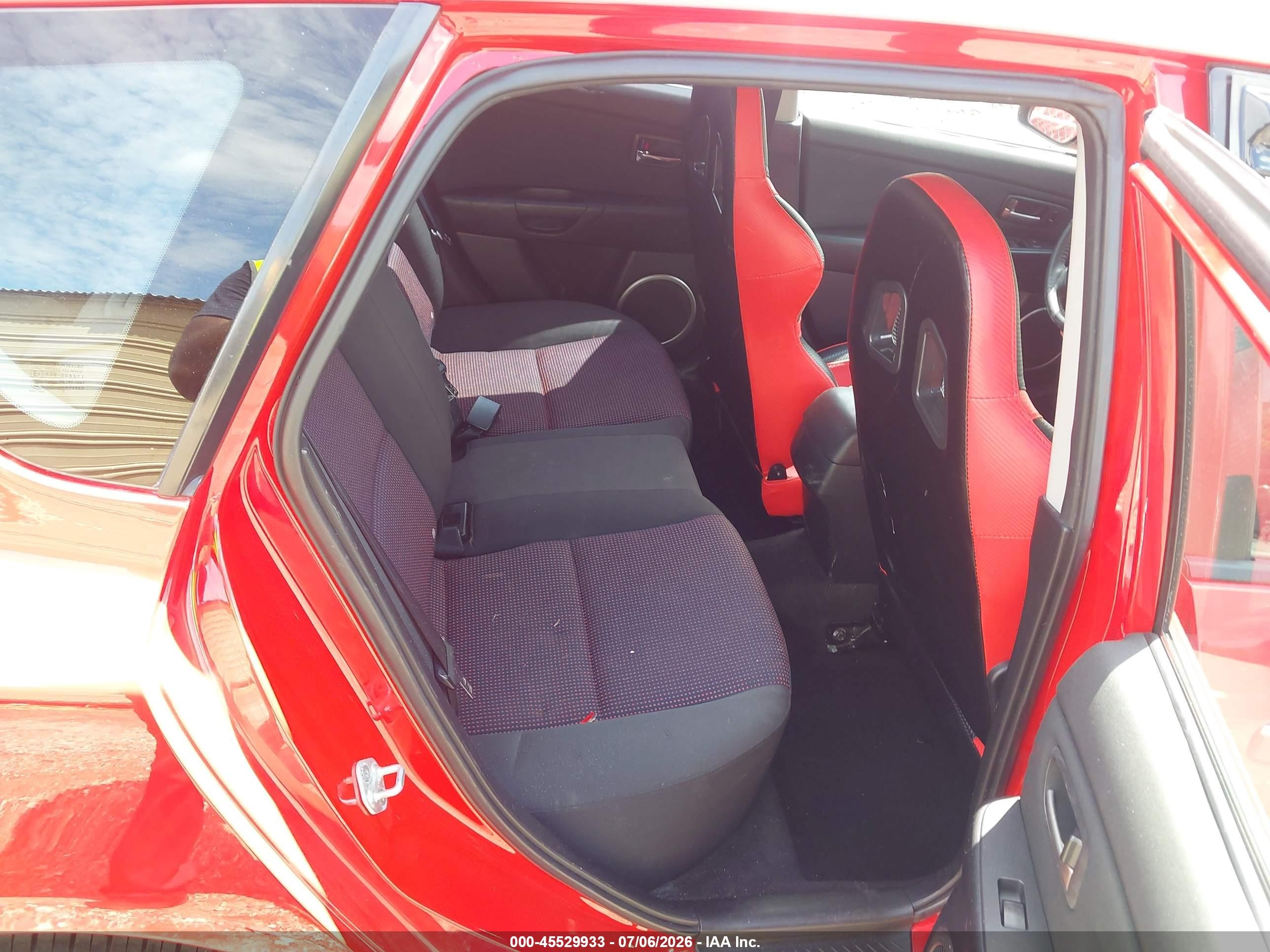 2004 Mazda Mazda3 S Красный vin: JM1BK143041114240