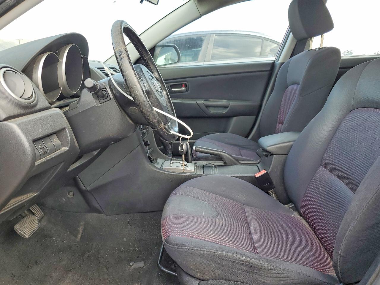 2005 Mazda 3 Hatchback Оранжевый vin: JM1BK143051298628