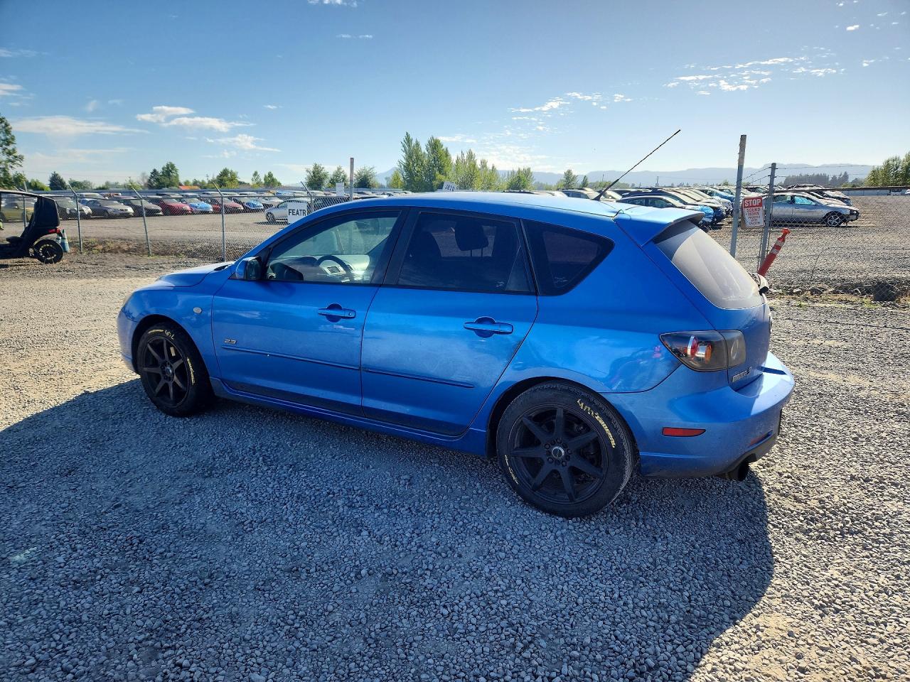 2006 Mazda 3 Hatchback Синий vin: JM1BK143161497835
