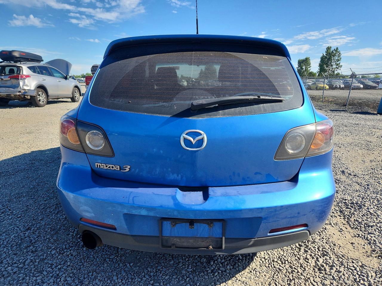 2006 Mazda 3 Hatchback Синий vin: JM1BK143161497835