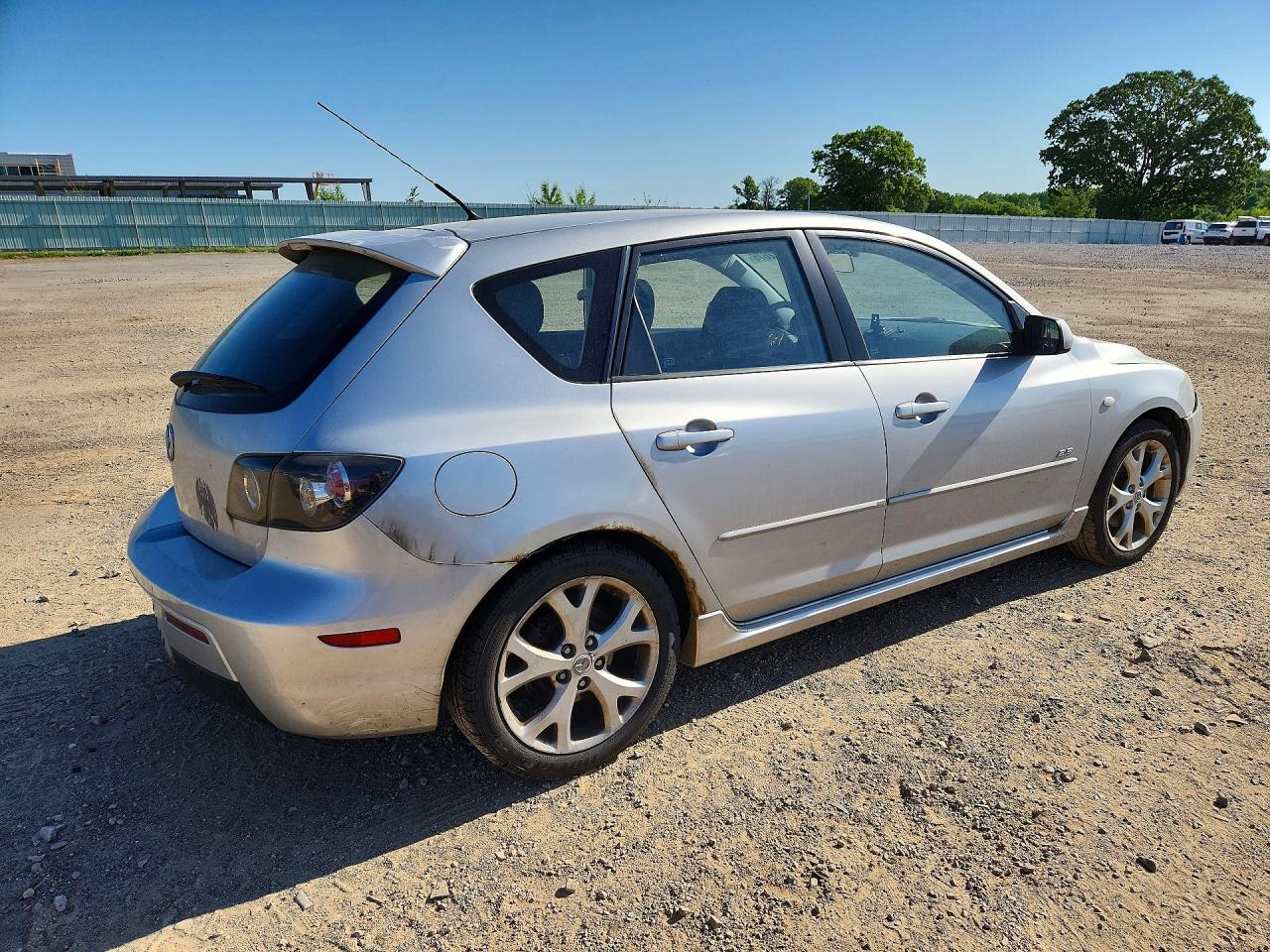 2007 Mazda 3 Hatchback Silver vin: JM1BK143371688092