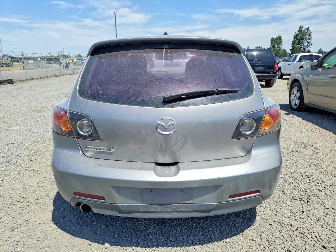 2004 Mazda 3 Hatchback Silver vin: JM1BK143441180080