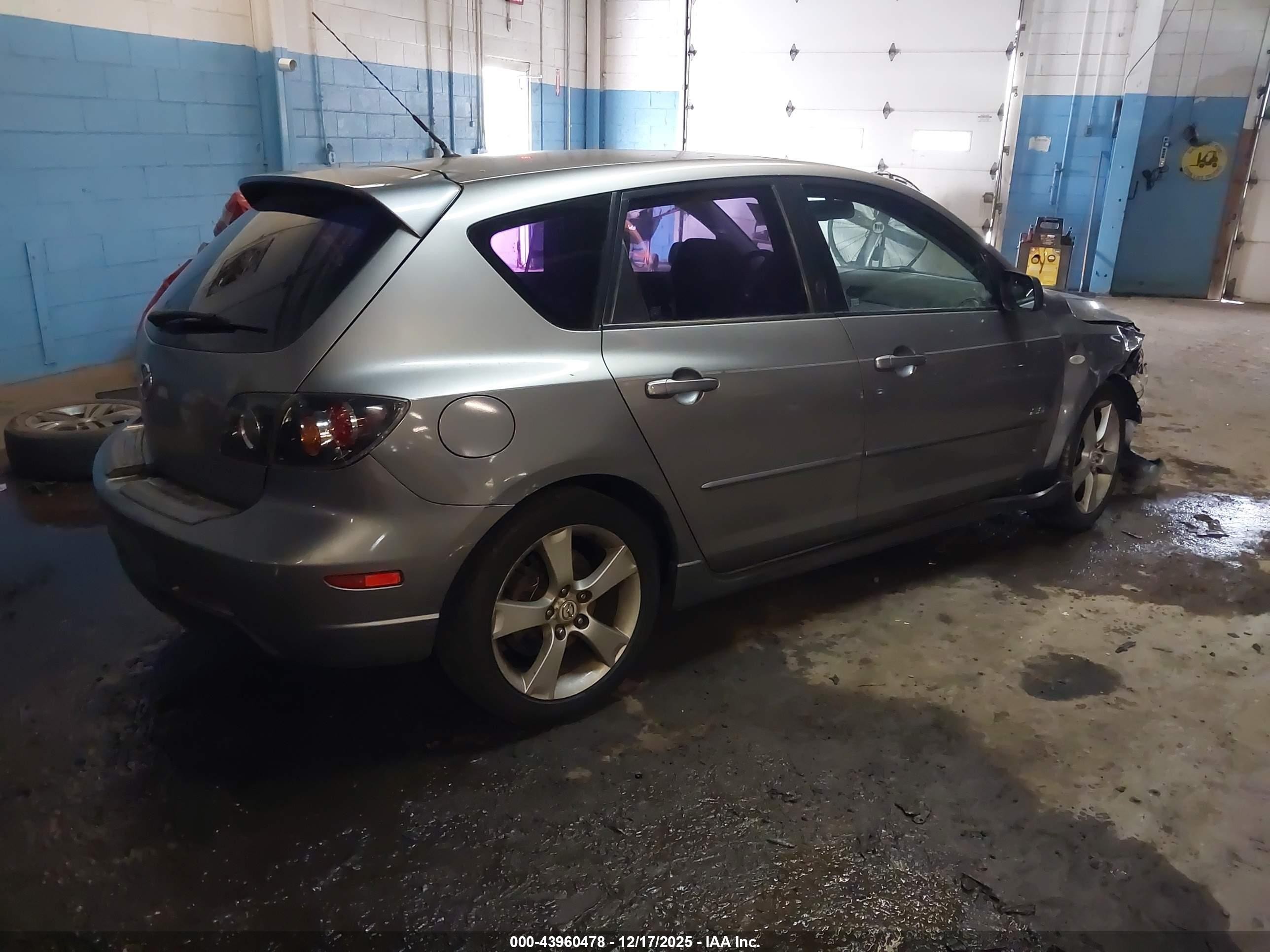 2006 Mazda Mazda3 S Gray vin: JM1BK143661432527