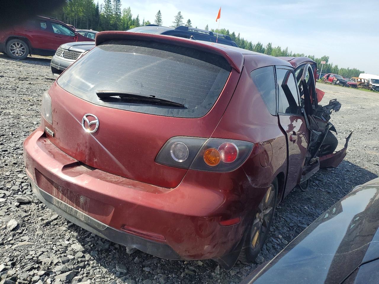 2006 Mazda 3 Hatchback Burgundy vin: JM1BK143861439396