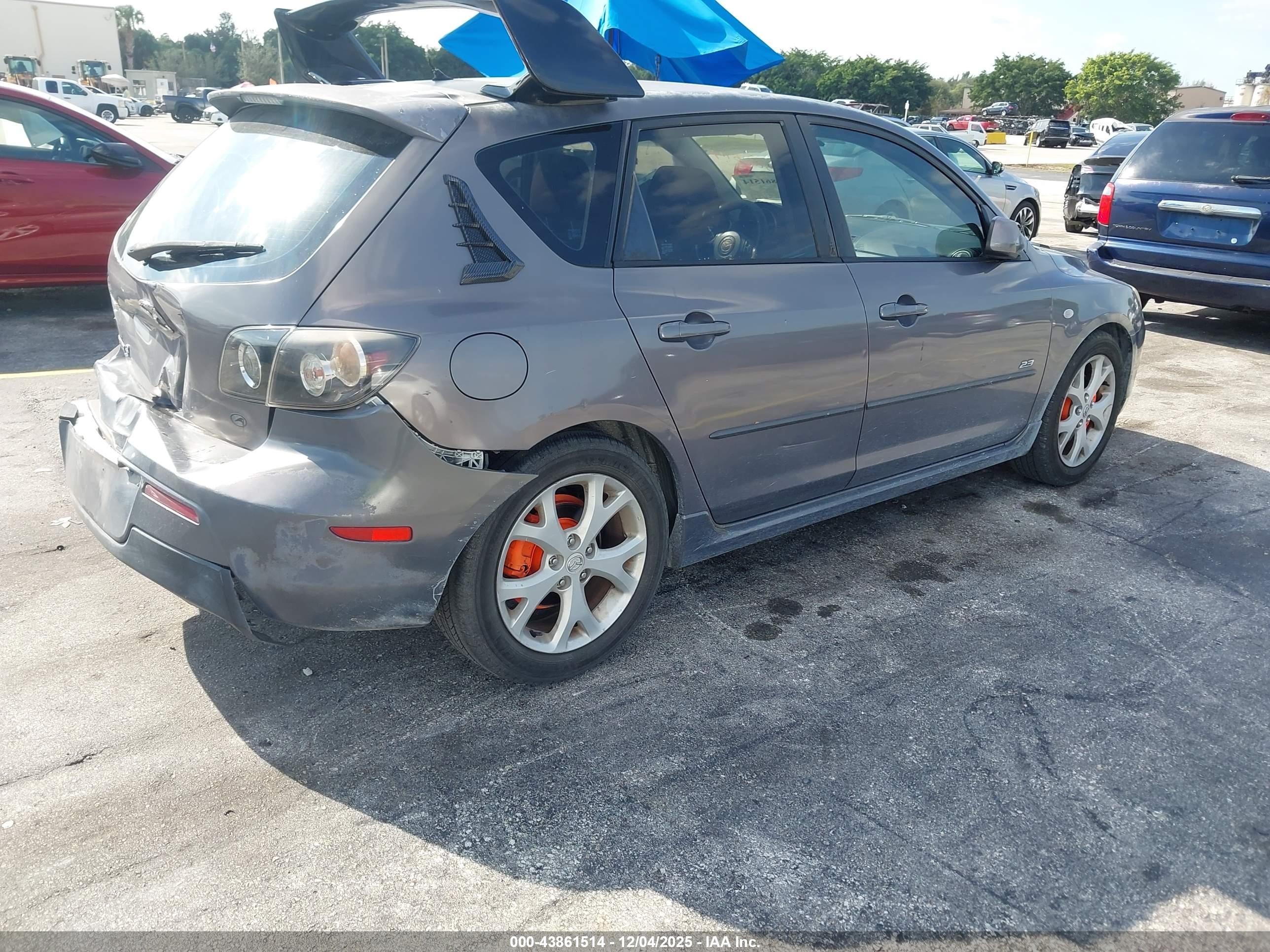 2007 Mazda Mazda3 S Sport Gray vin: JM1BK143971723511