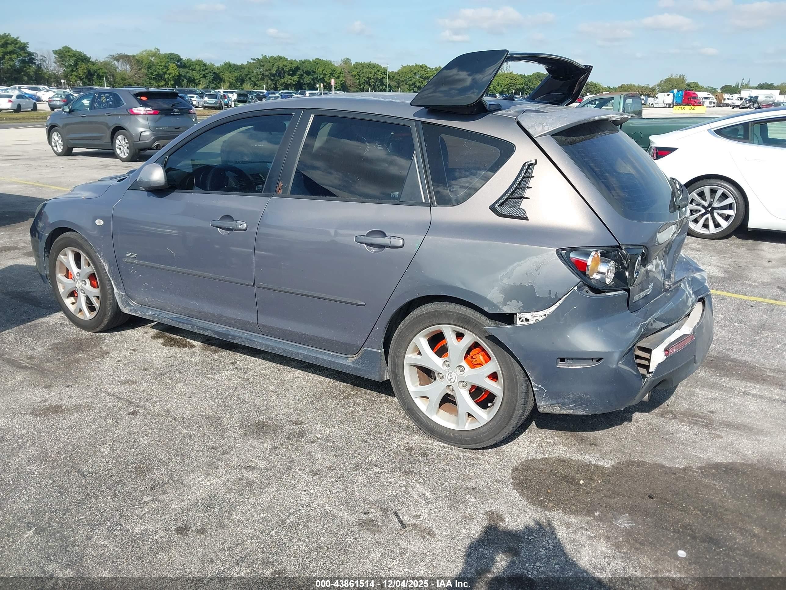 2007 Mazda Mazda3 S Sport Gray vin: JM1BK143971723511