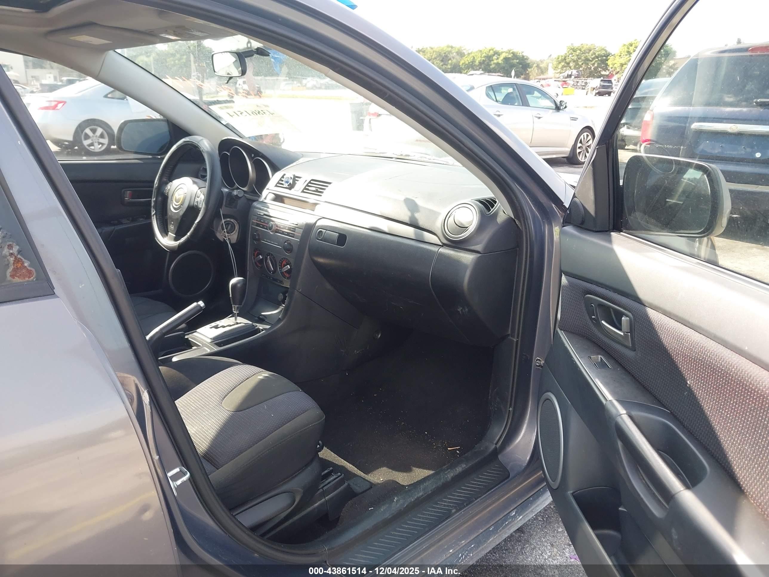 2007 Mazda Mazda3 S Sport Gray vin: JM1BK143971723511