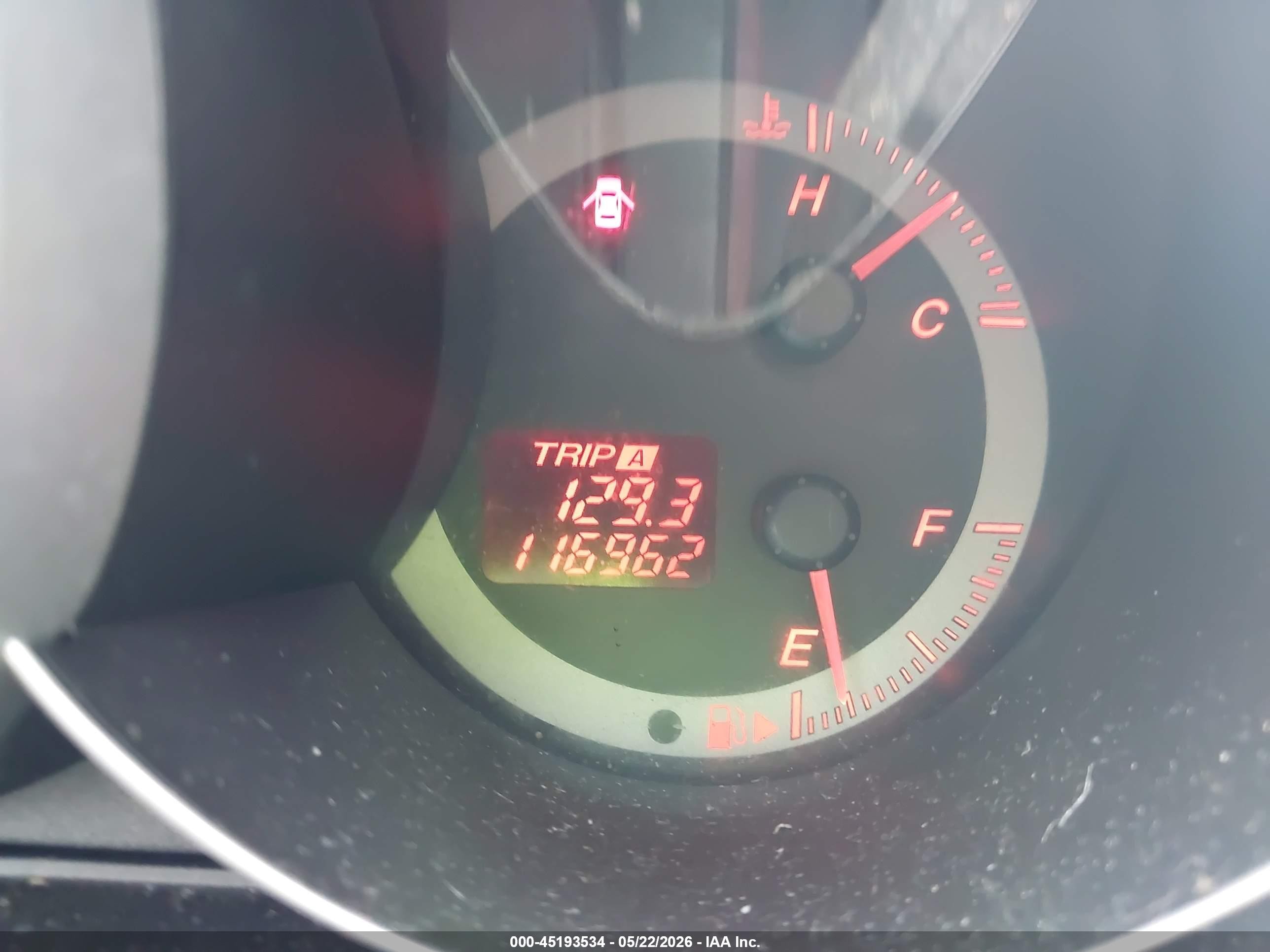 2004 Mazda Mazda3 S Orange vin: JM1BK323041162948