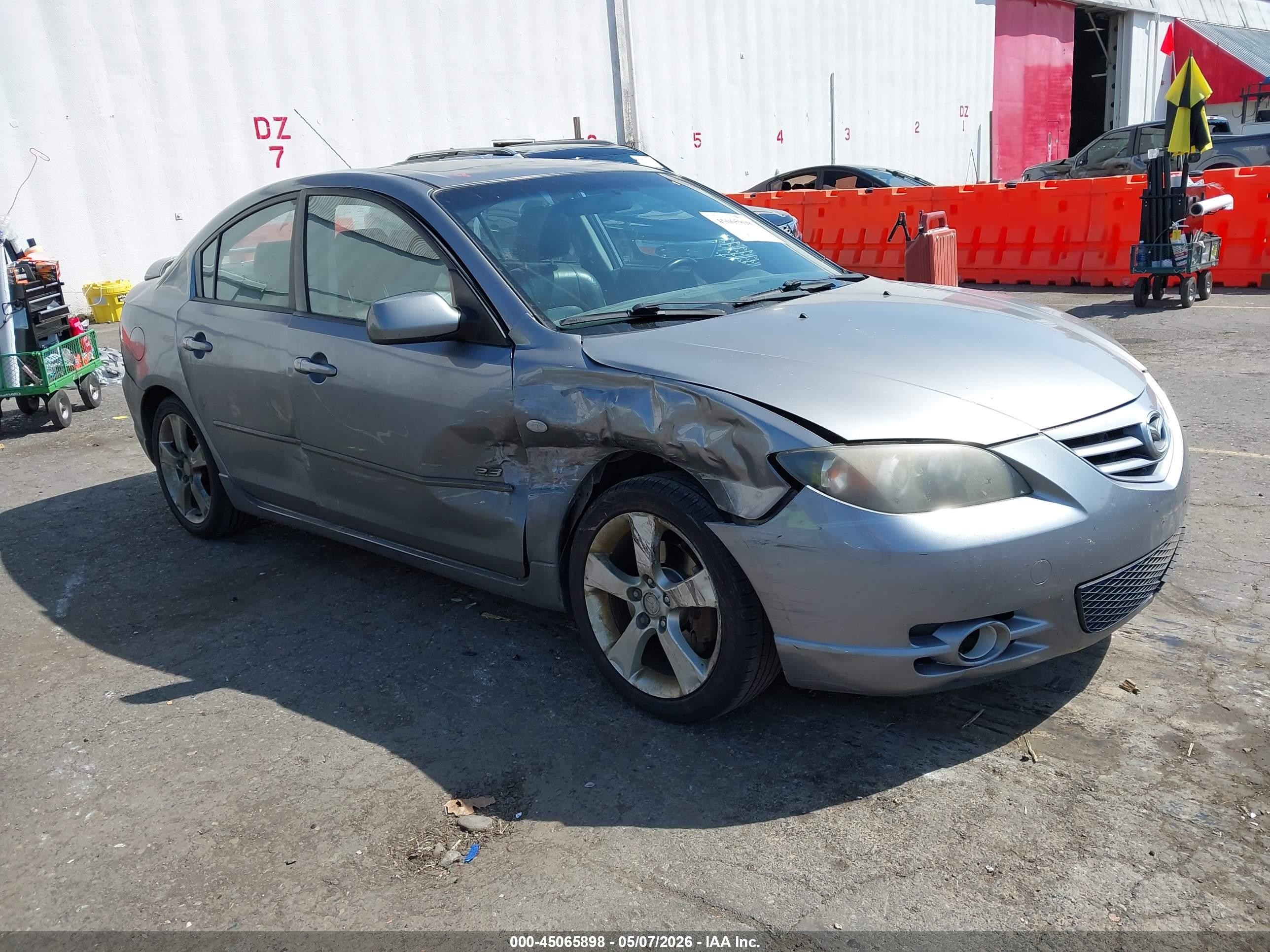 2004 Mazda Mazda3 S Silver vin: JM1BK323041191592