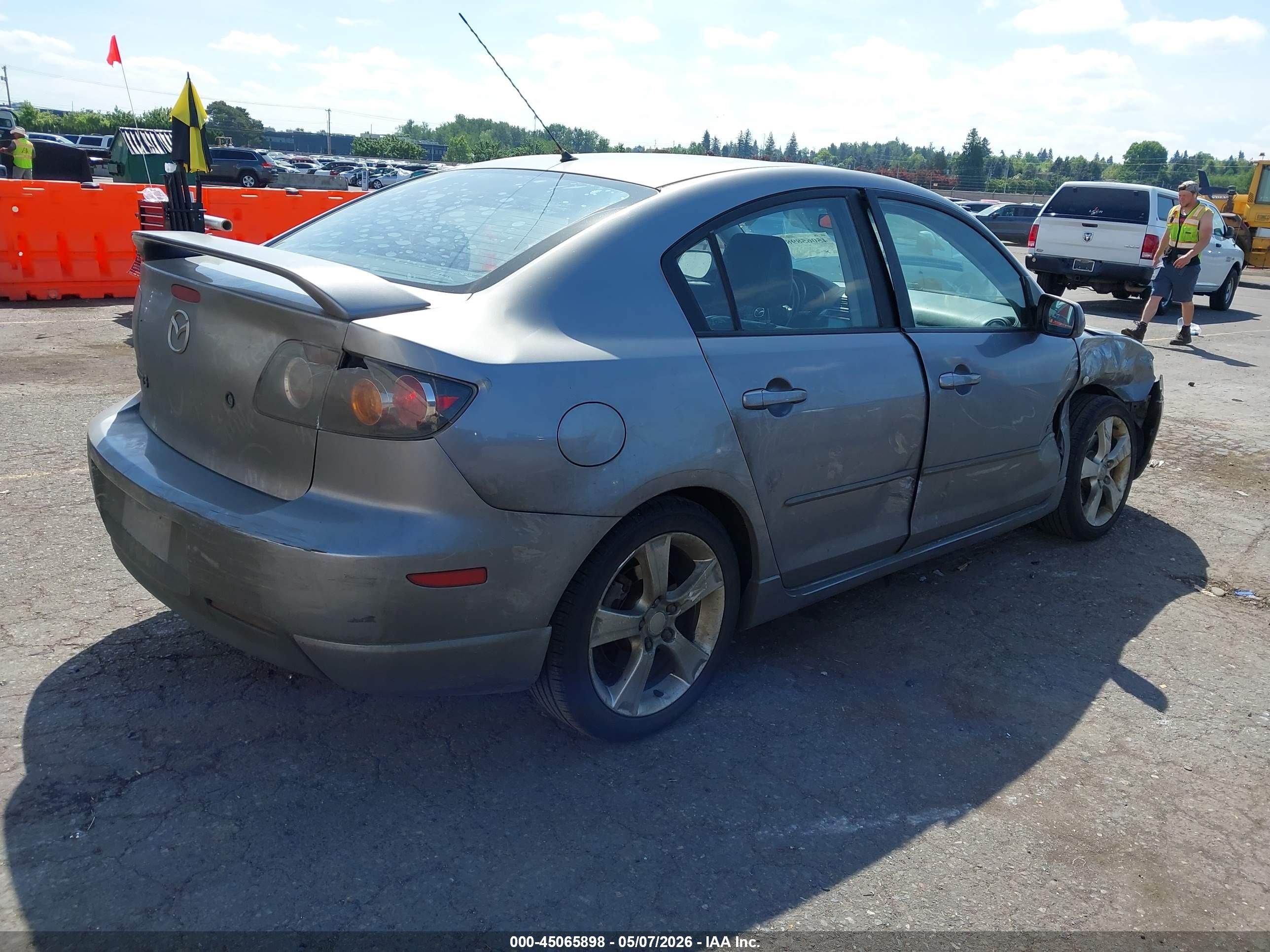 2004 Mazda Mazda3 S Silver vin: JM1BK323041191592