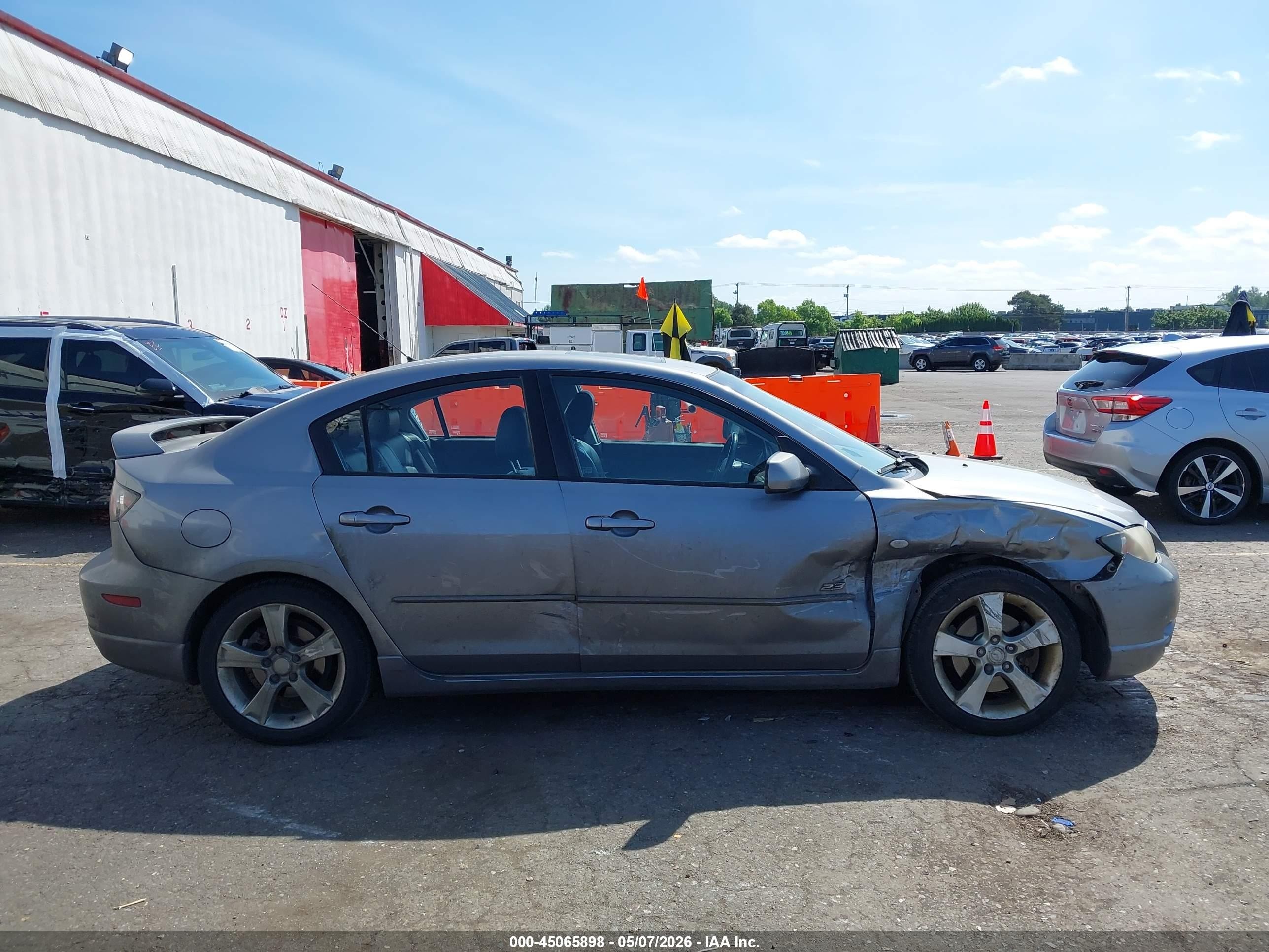 2004 Mazda Mazda3 S Silver vin: JM1BK323041191592