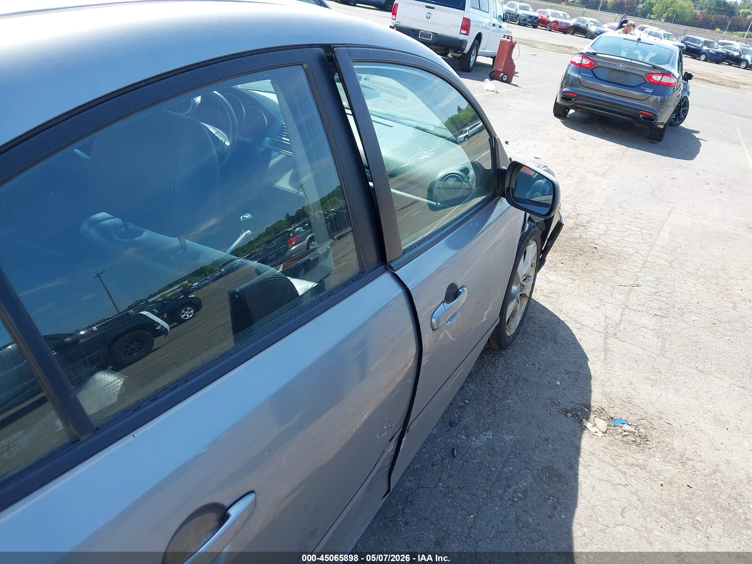 2004 Mazda Mazda3 S Silver vin: JM1BK323041191592