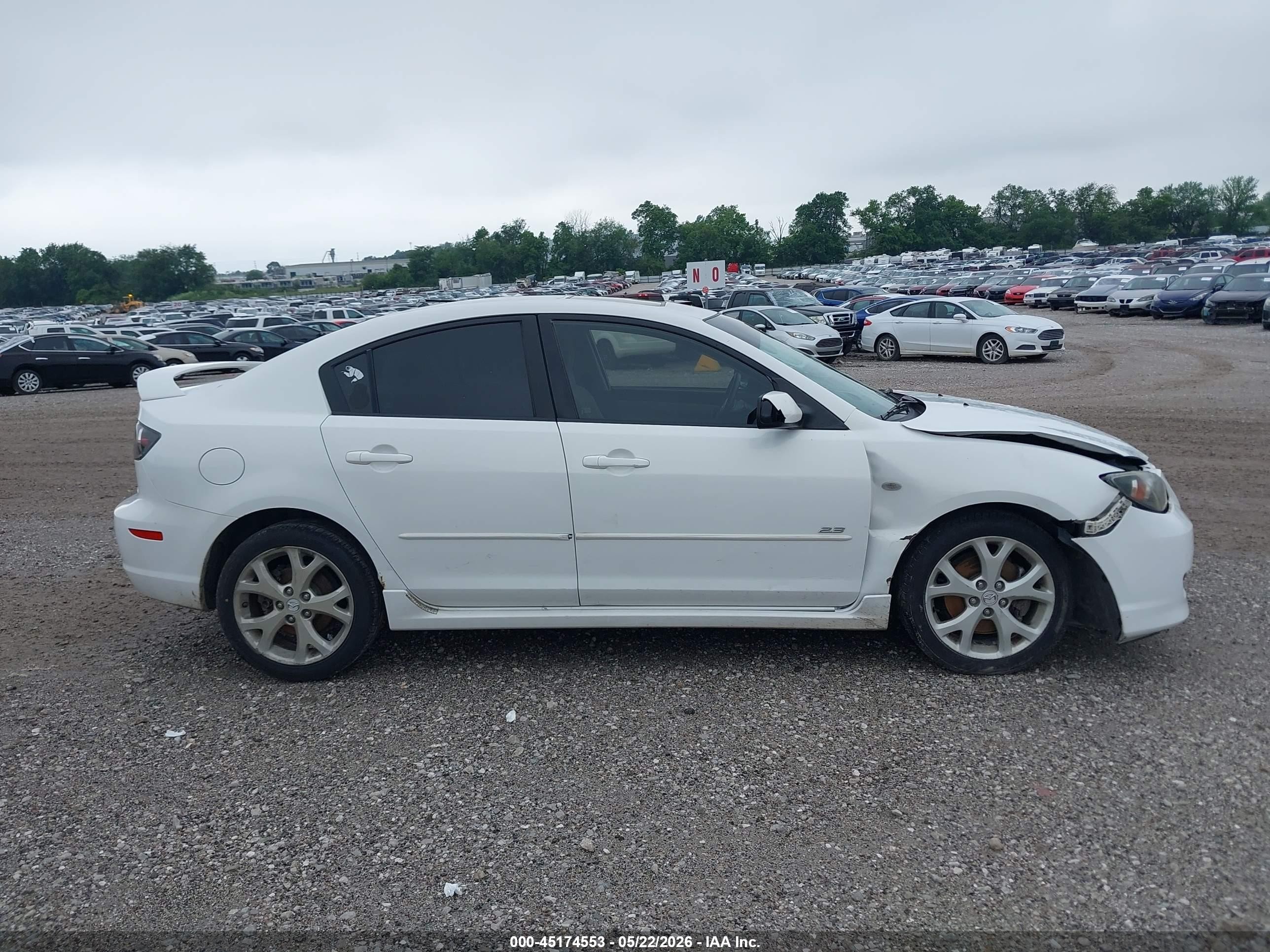 2008 Mazda Mazda3 S Touring White vin: JM1BK323081151986