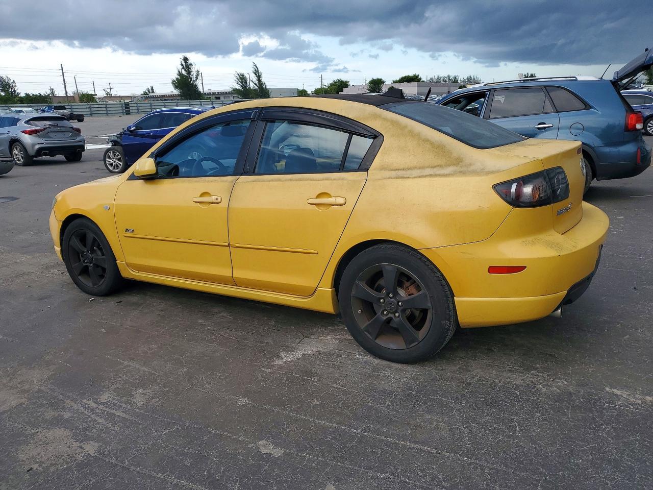 2004 Mazda 3 S Yellow vin: JM1BK323141197028