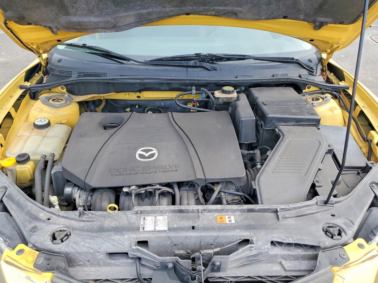 2004 Mazda 3 S Yellow vin: JM1BK323141197028