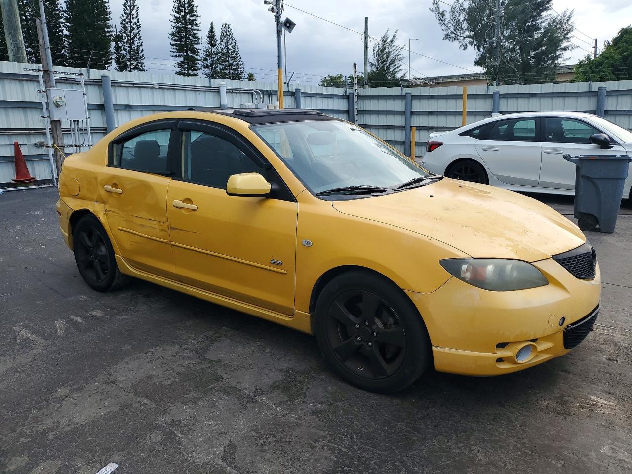 2004 Mazda 3 S Yellow vin: JM1BK323141197028