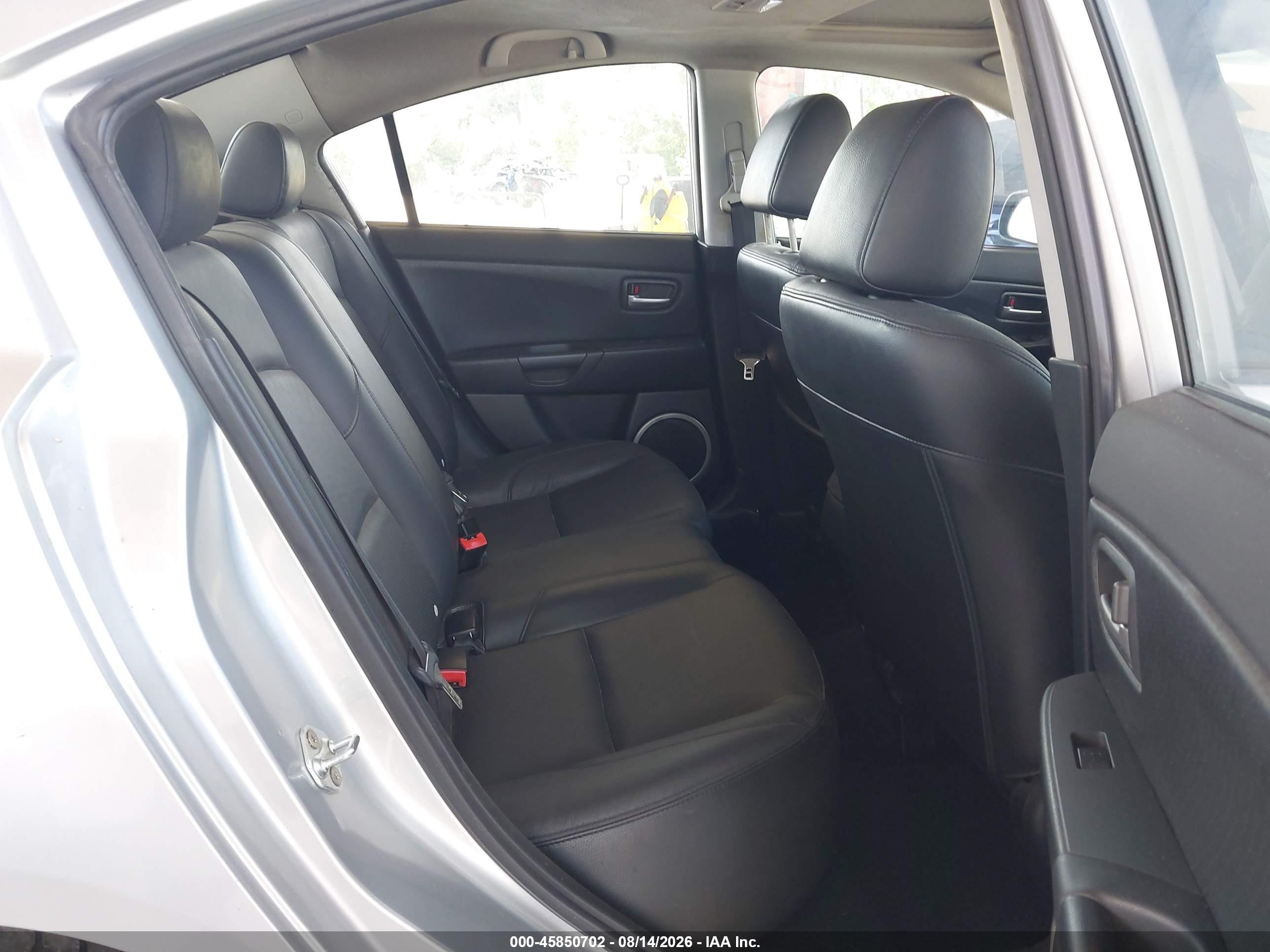 2005 Mazda Mazda3 S Silver vin: JM1BK323151238680