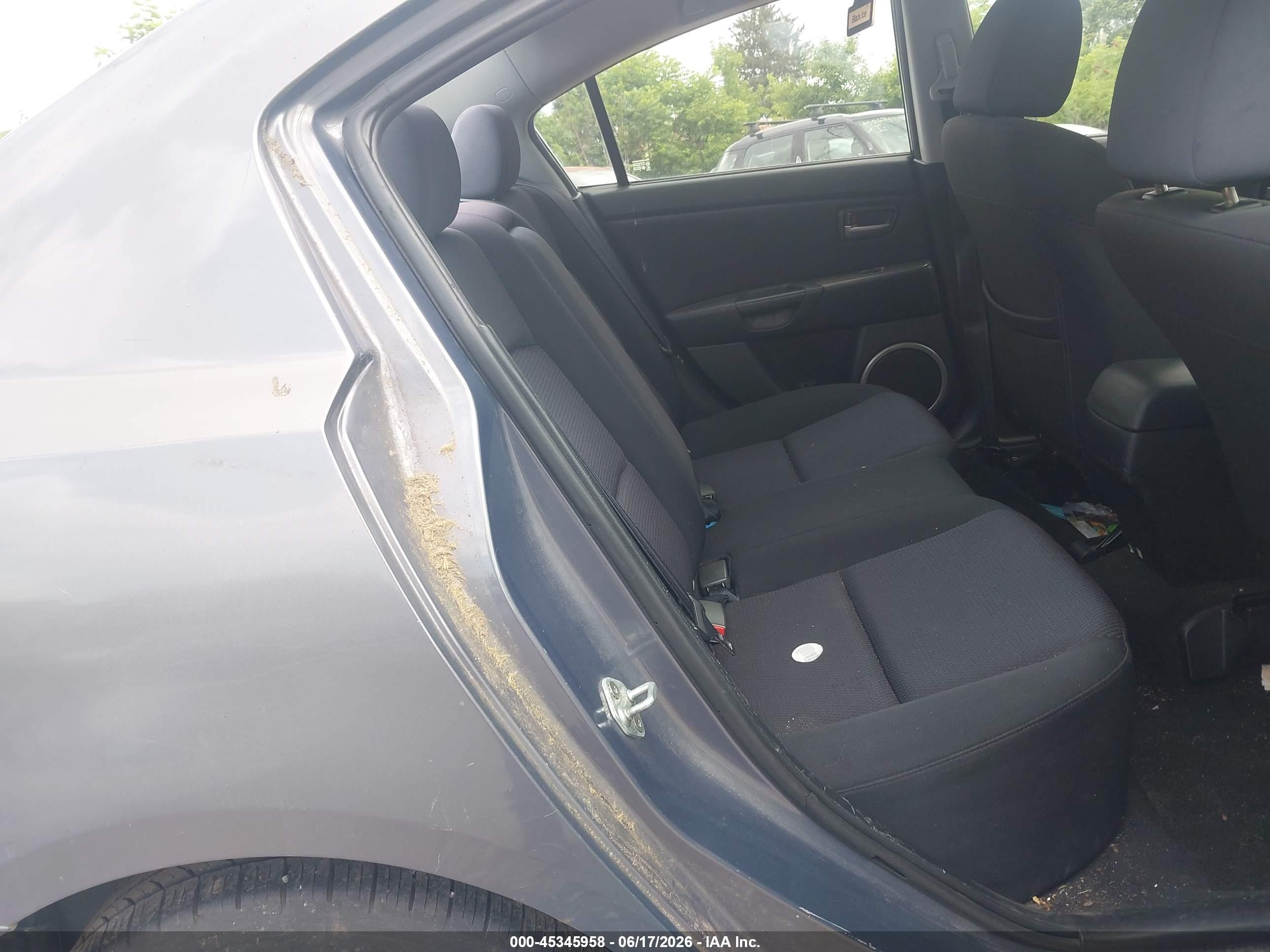 2007 Mazda Mazda3 S Touring Gray vin: JM1BK323171624938
