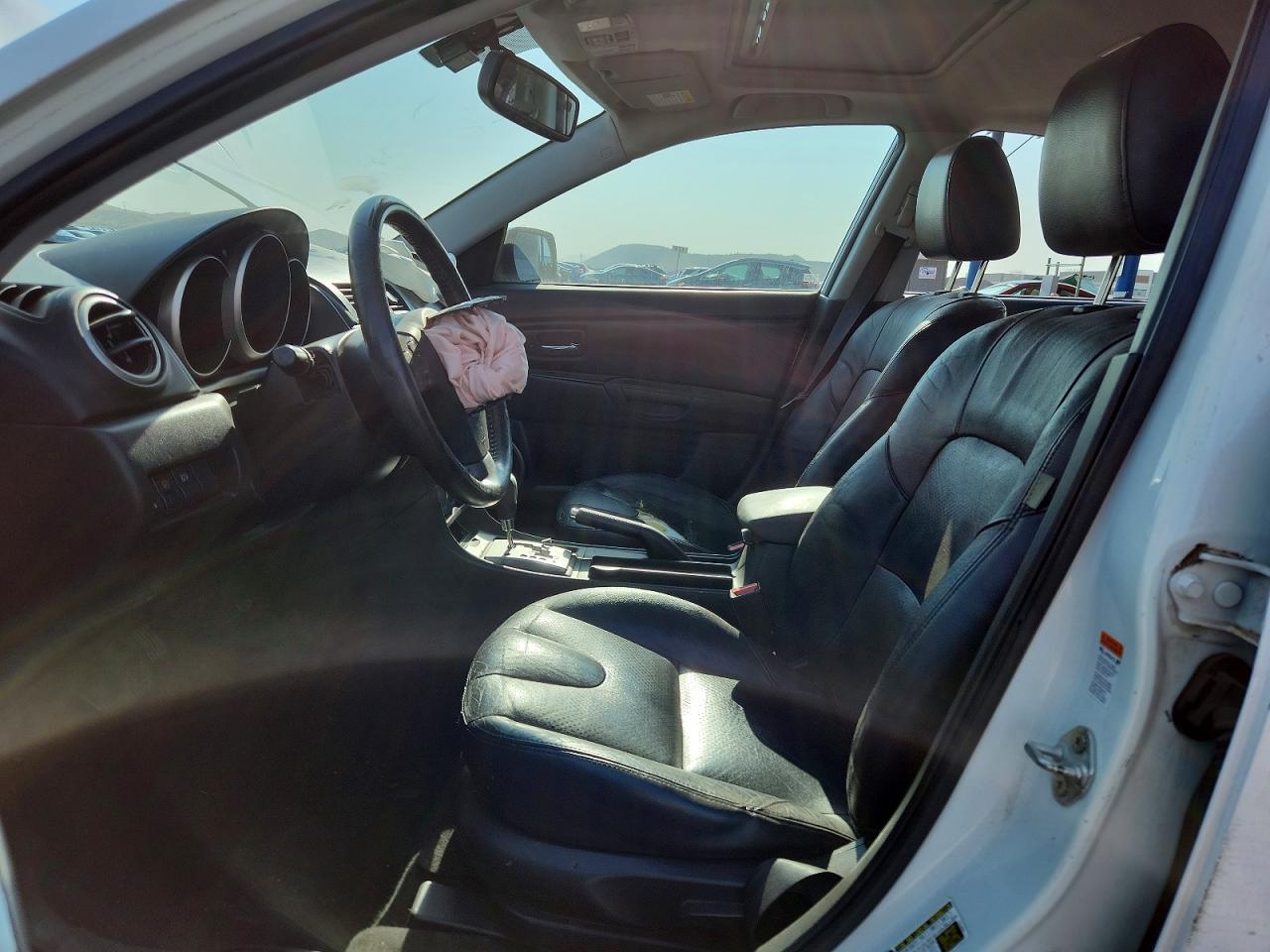 2008 Mazda 3 Gt Automatic White vin: JM1BK323281145624
