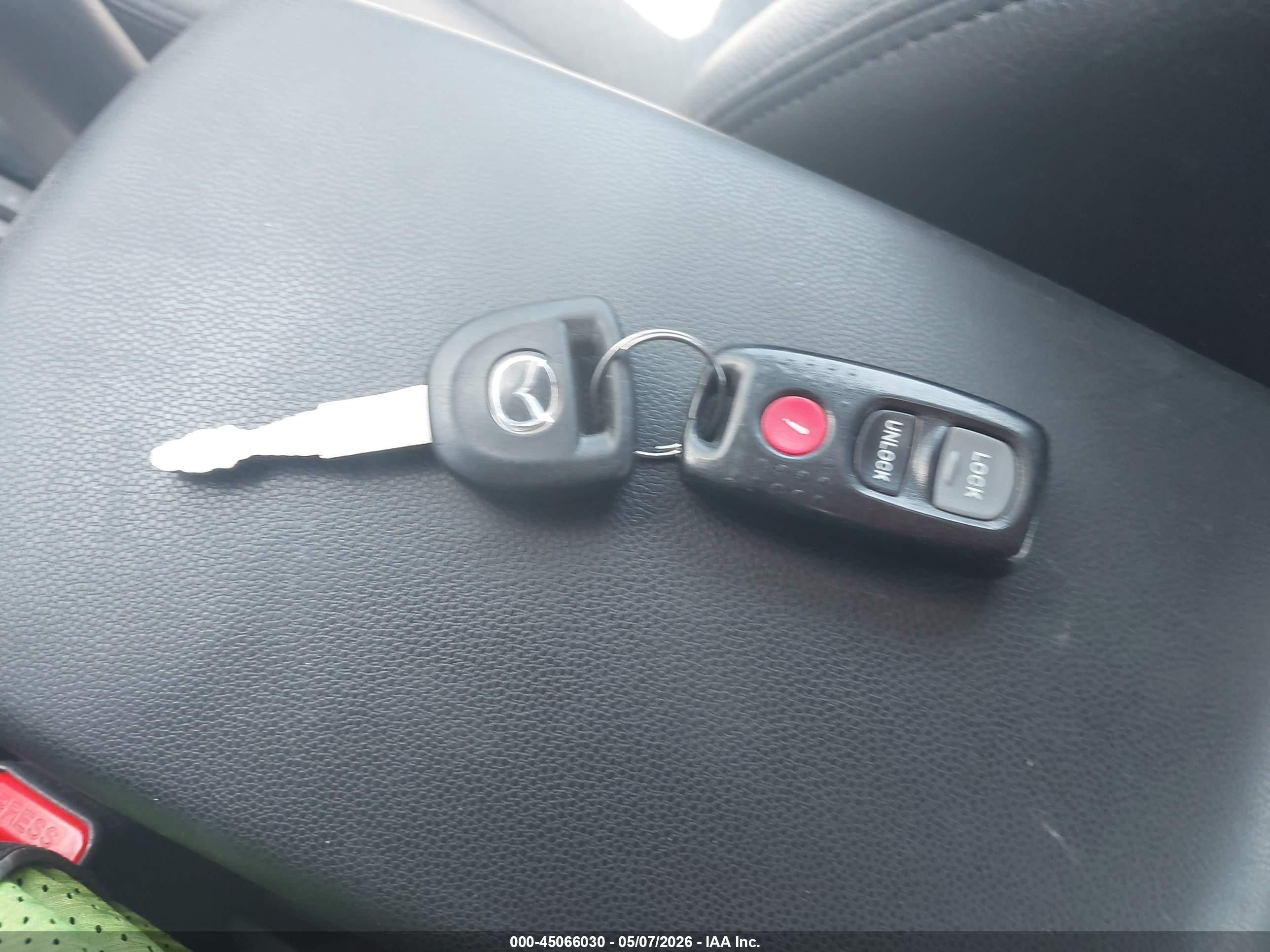 2006 Mazda Mazda3 S Grand Touring Red vin: JM1BK323361400651