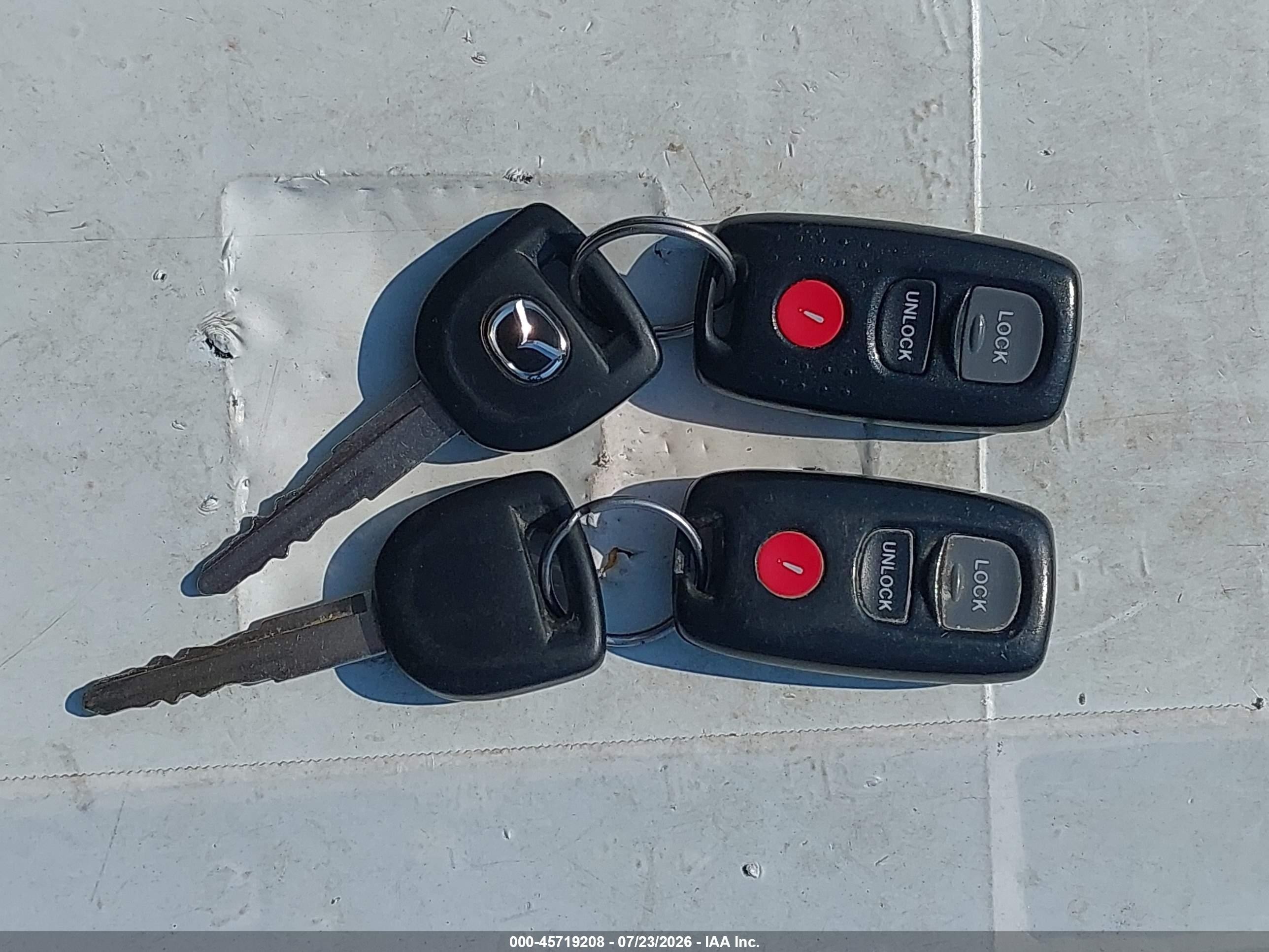 2008 Mazda Mazda3 S Grand Touring Красный vin: JM1BK323381150895