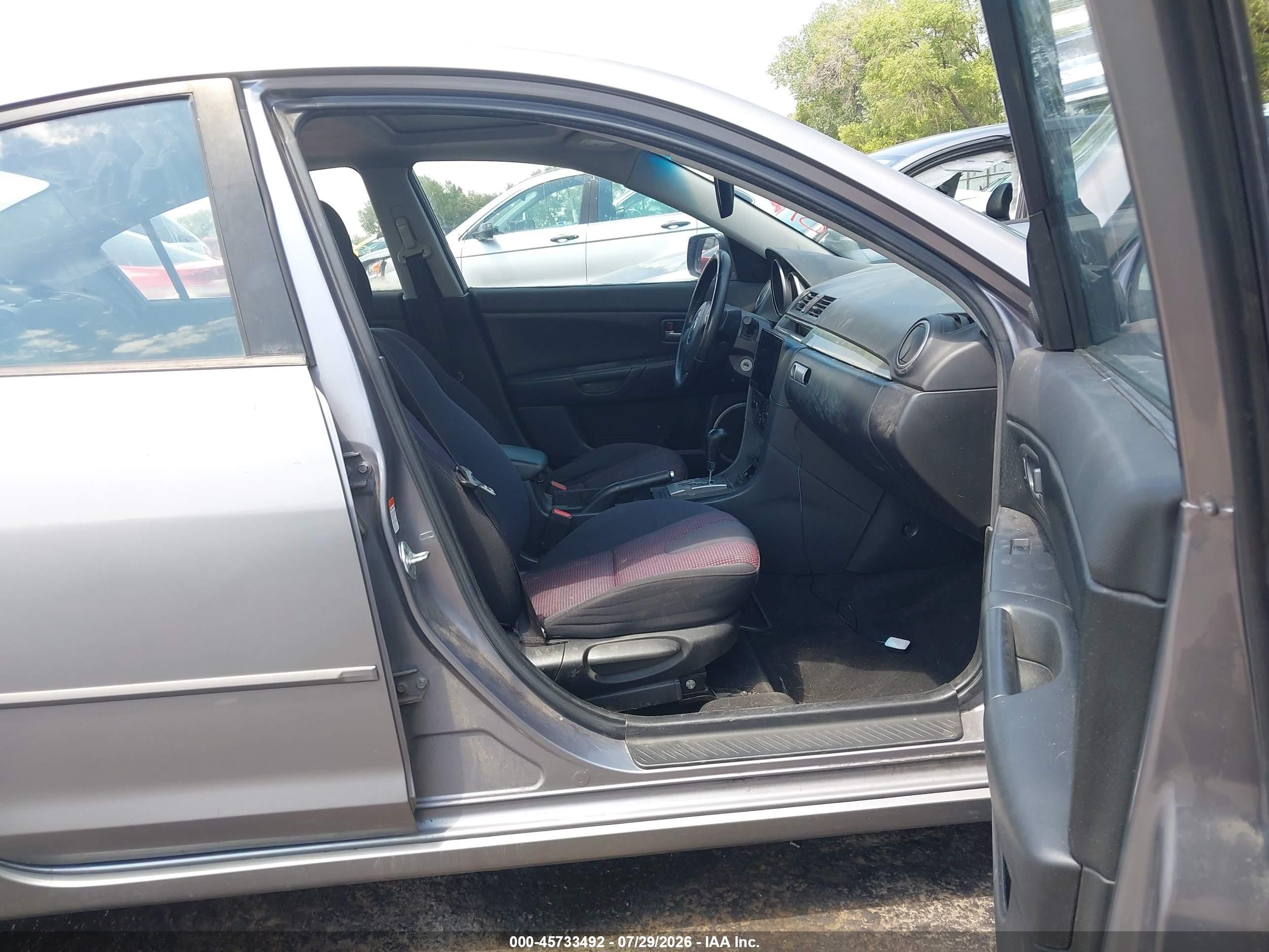 2005 Mazda Mazda3 S Серебряный vin: JM1BK323551243543