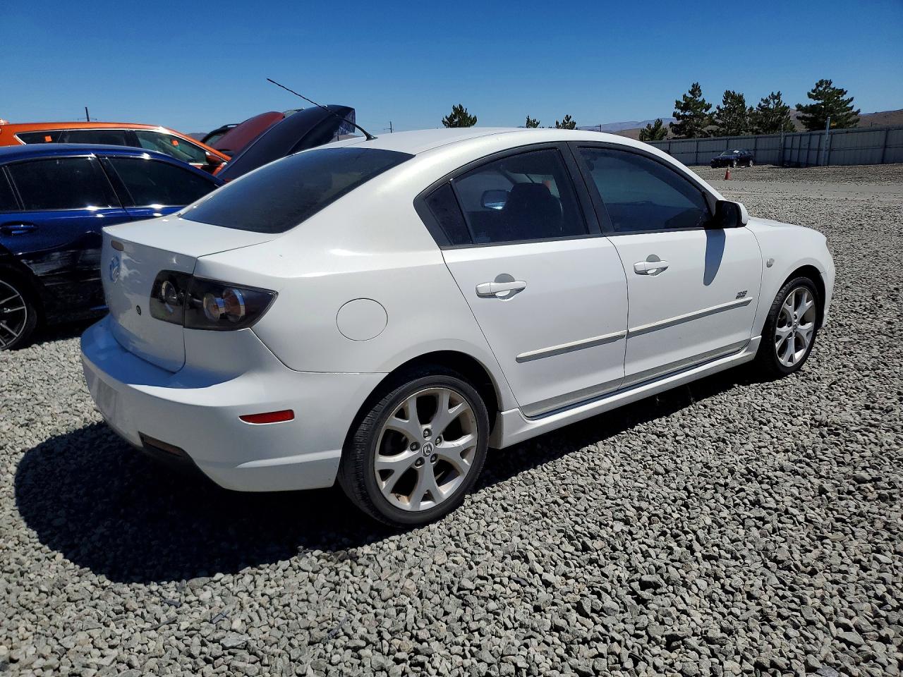 2007 Mazda 3 S White vin: JM1BK323571629382